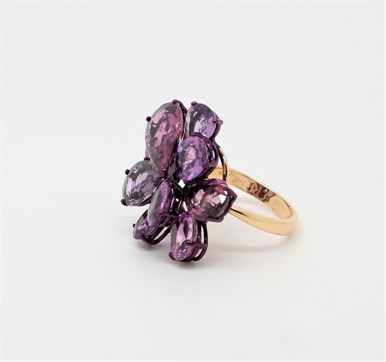 Contemporary Purple Sapphire 18 Karat Rose Gold Cocktail Ring For Sale