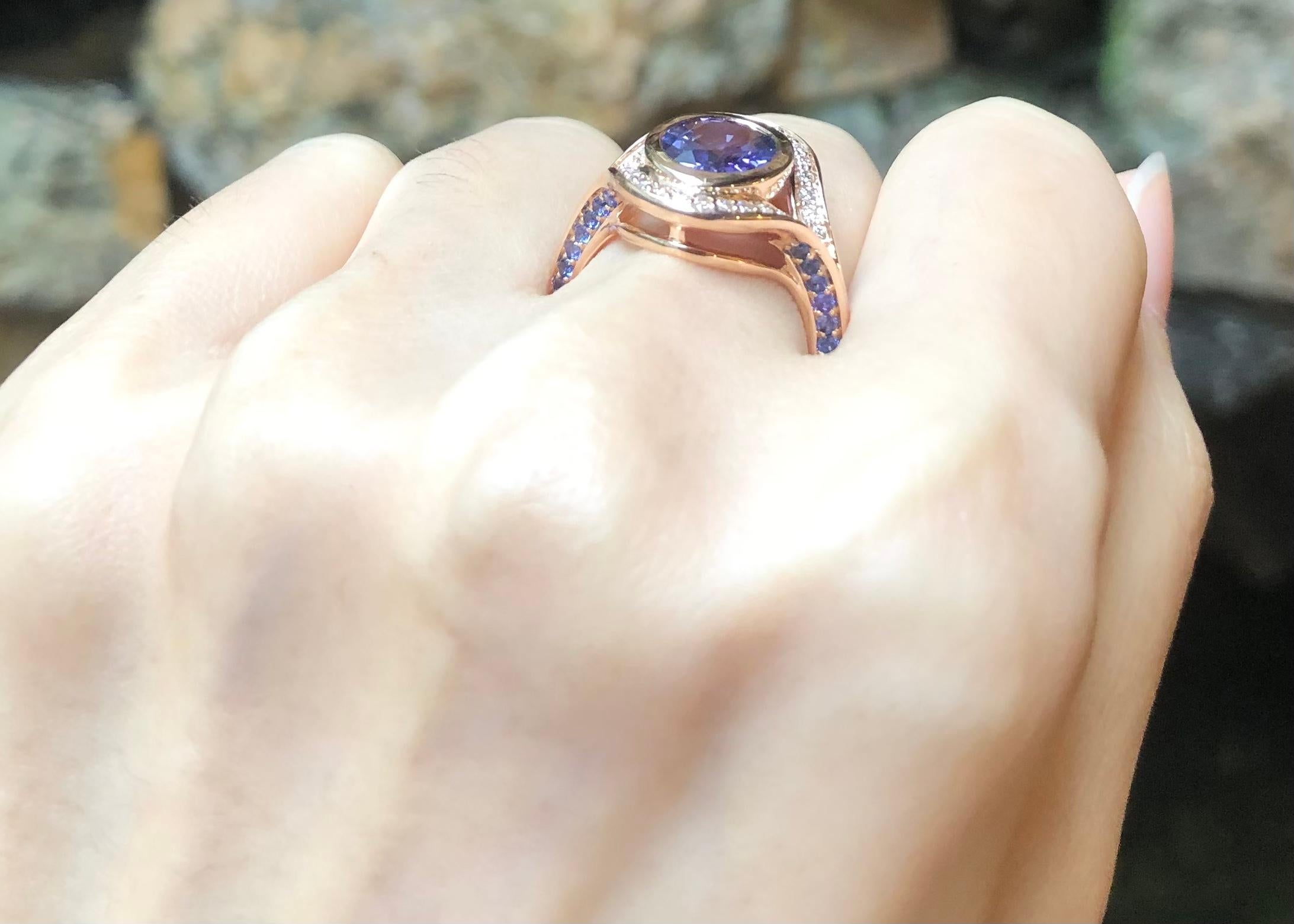 Oval Cut Purple Sapphire and Brown Diamond Ring Set in 18k Rose Gold Settings For Sale