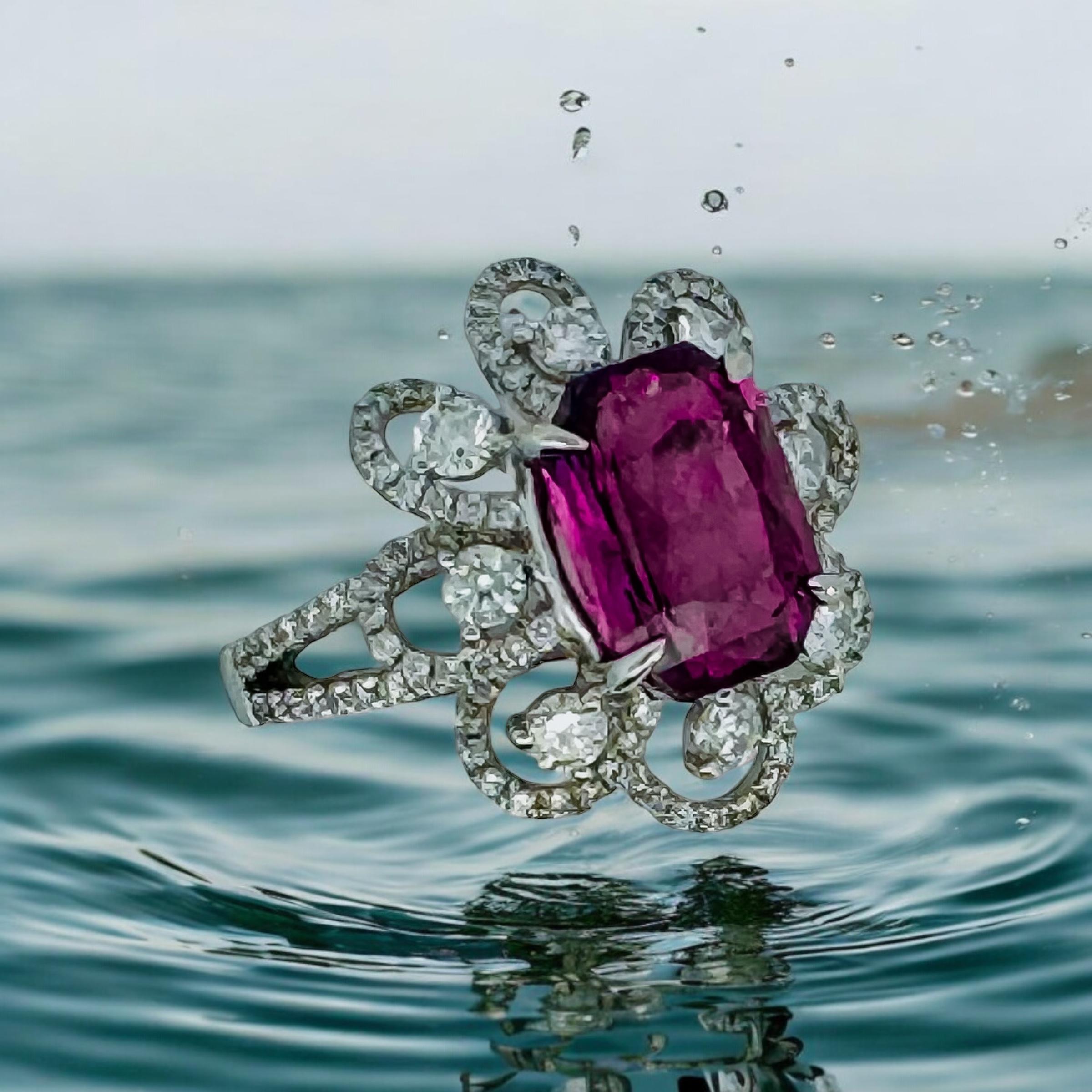 Anello con abito floreale in zaffiro viola e diamanti In condizioni Nuovo in vendita a COTTESLOE, AU