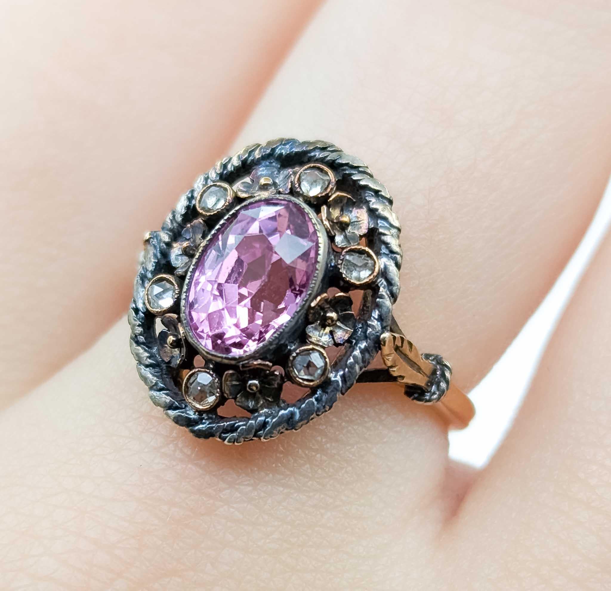 Violetter Saphir und Diamantring aus 15k viktorianischem Gold Damen im Angebot