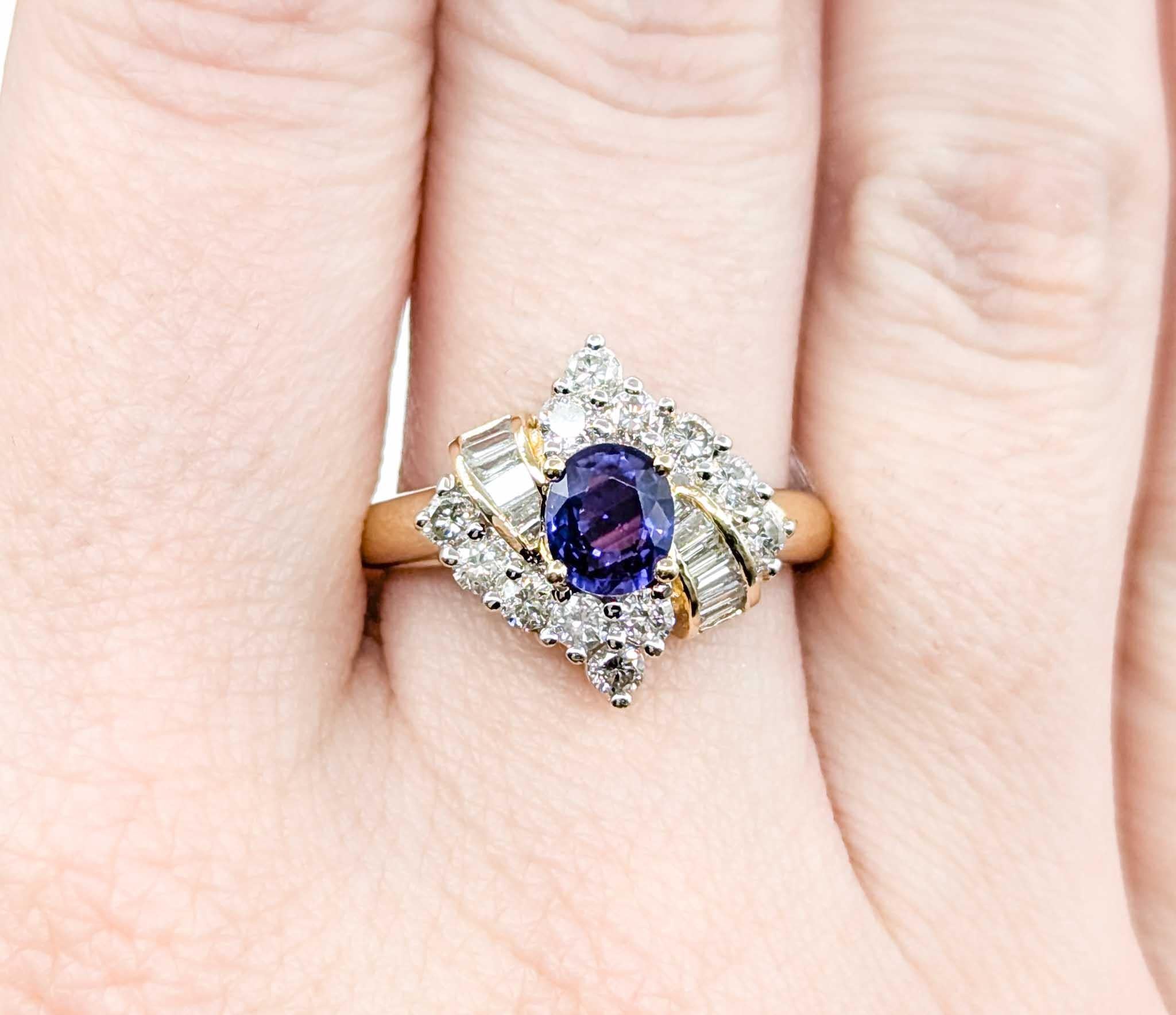 Anillo de Zafiro Violeta y Diamante en Oro Amarillo de 14k en Excelente estado para la venta en Bloomington, MN