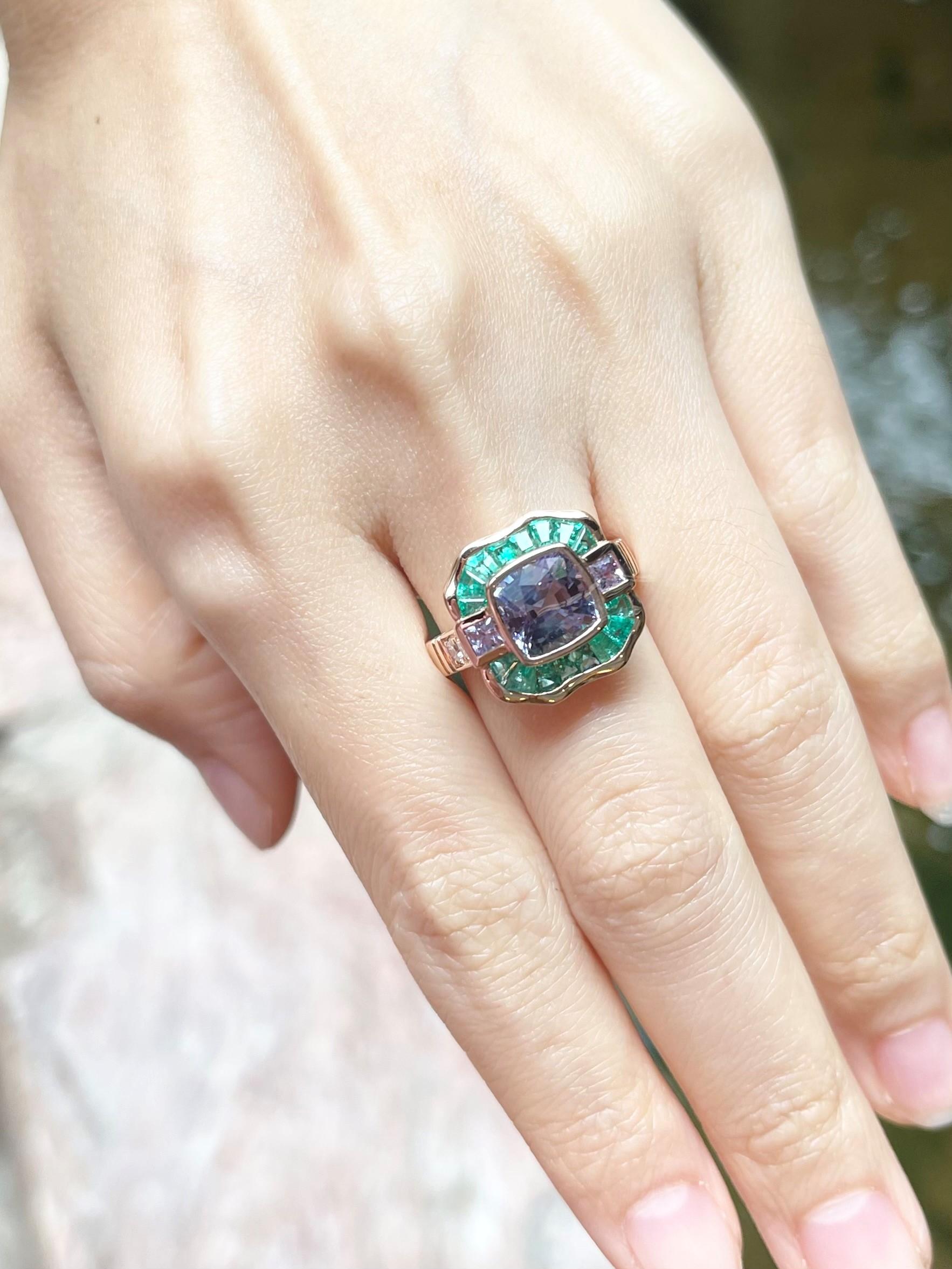 Women's or Men's Unheated Color Change Sapphire, Emerald, Diamond Ring in 18K Rose Gold For Sale
