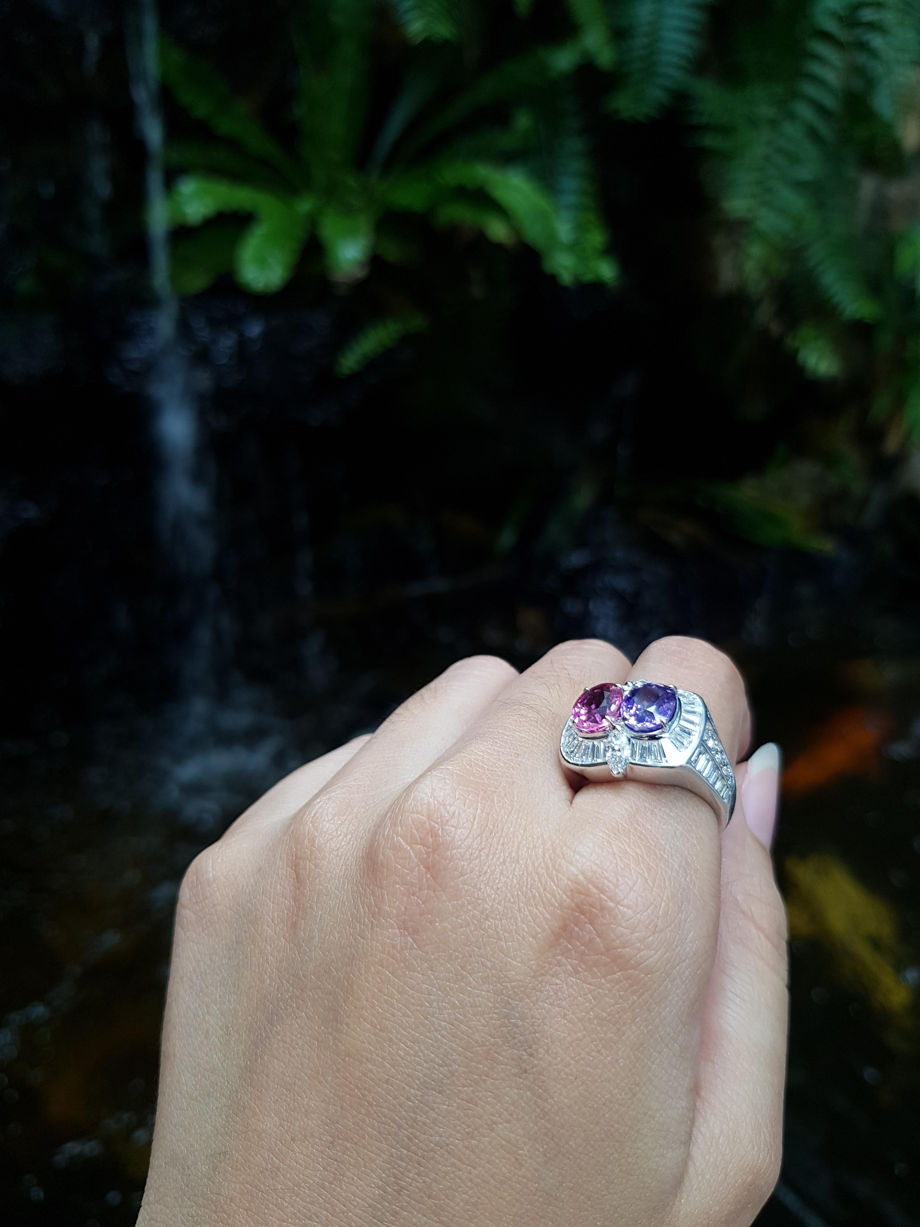 Contemporary Purple Sapphire, Pink Sapphire and Diamond Ring Set in 18 Karat White Gold For Sale
