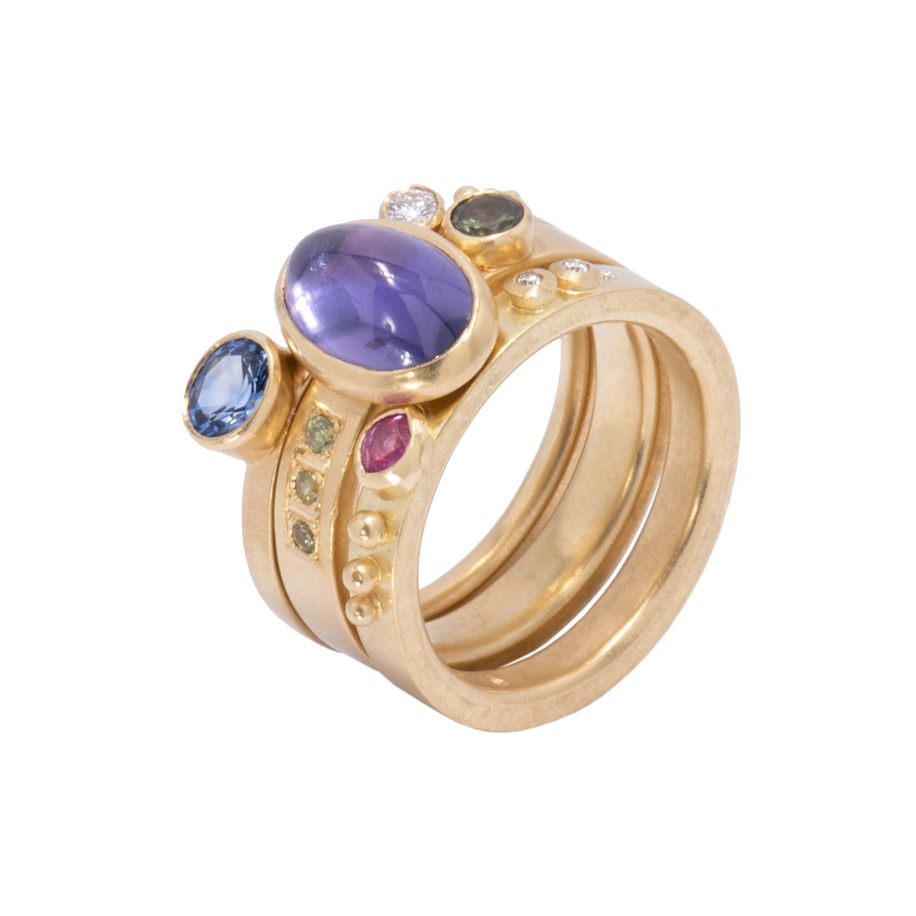 Purple Sapphire Stack Ring Set in 18 Karat Gold In New Condition For Sale In Santa Fe, NM