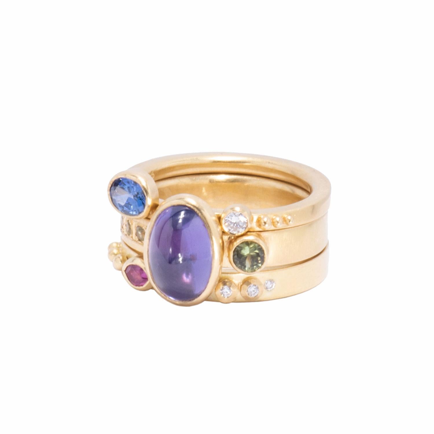 Purple Sapphire Stack Ring Set in 18 Karat Gold For Sale 3