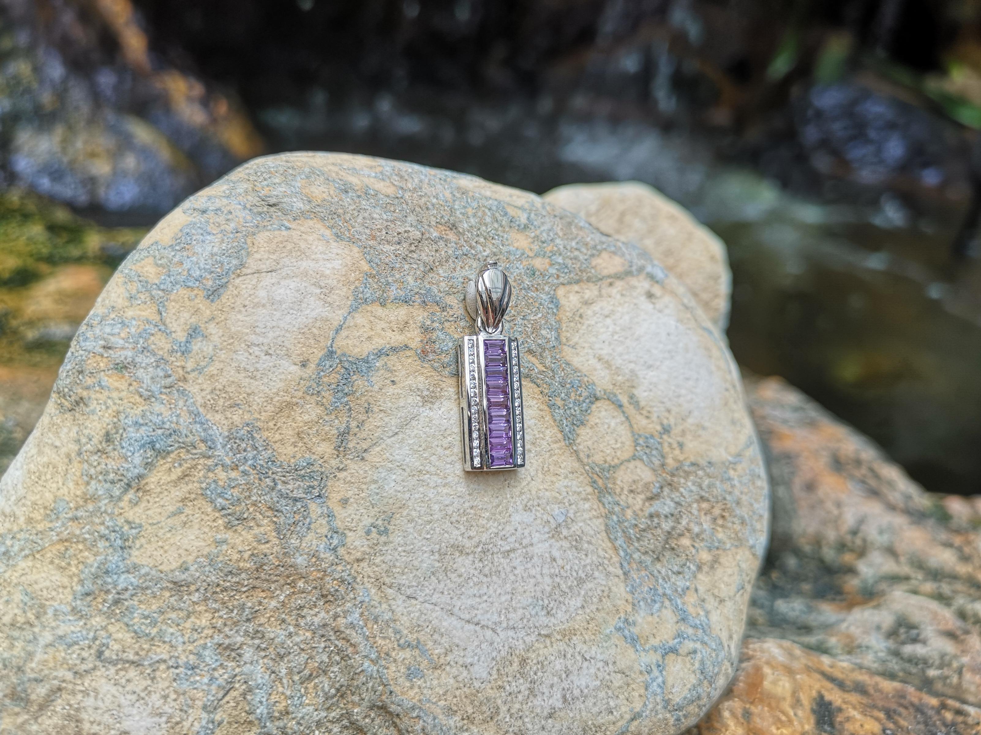 Purple Sapphire with Diamond Pendant Set in 18 Karat White Gold Settings In New Condition For Sale In Bangkok, TH
