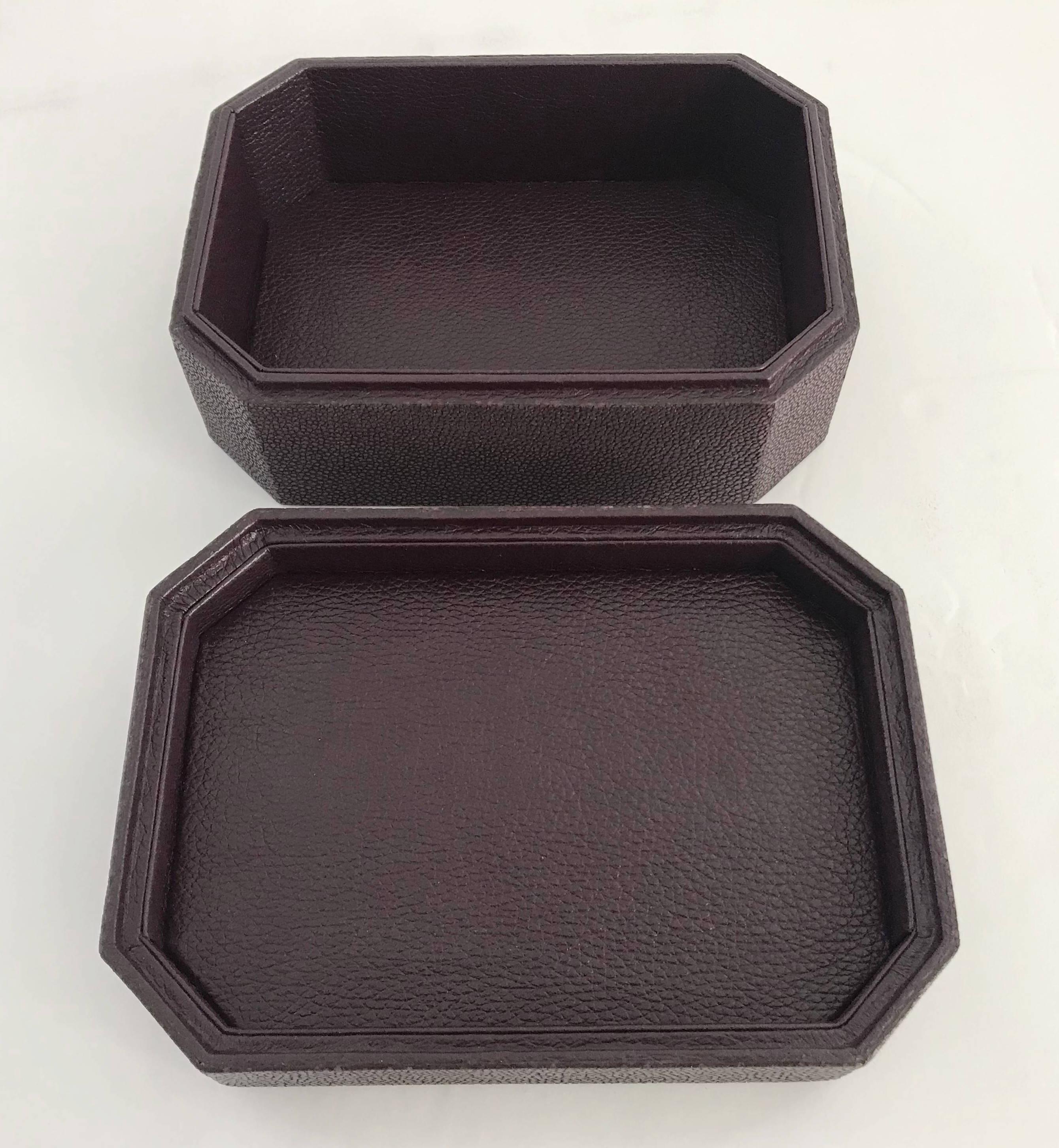 Purple Shagreen Box with Malachite In Excellent Condition In Los Angeles, CA