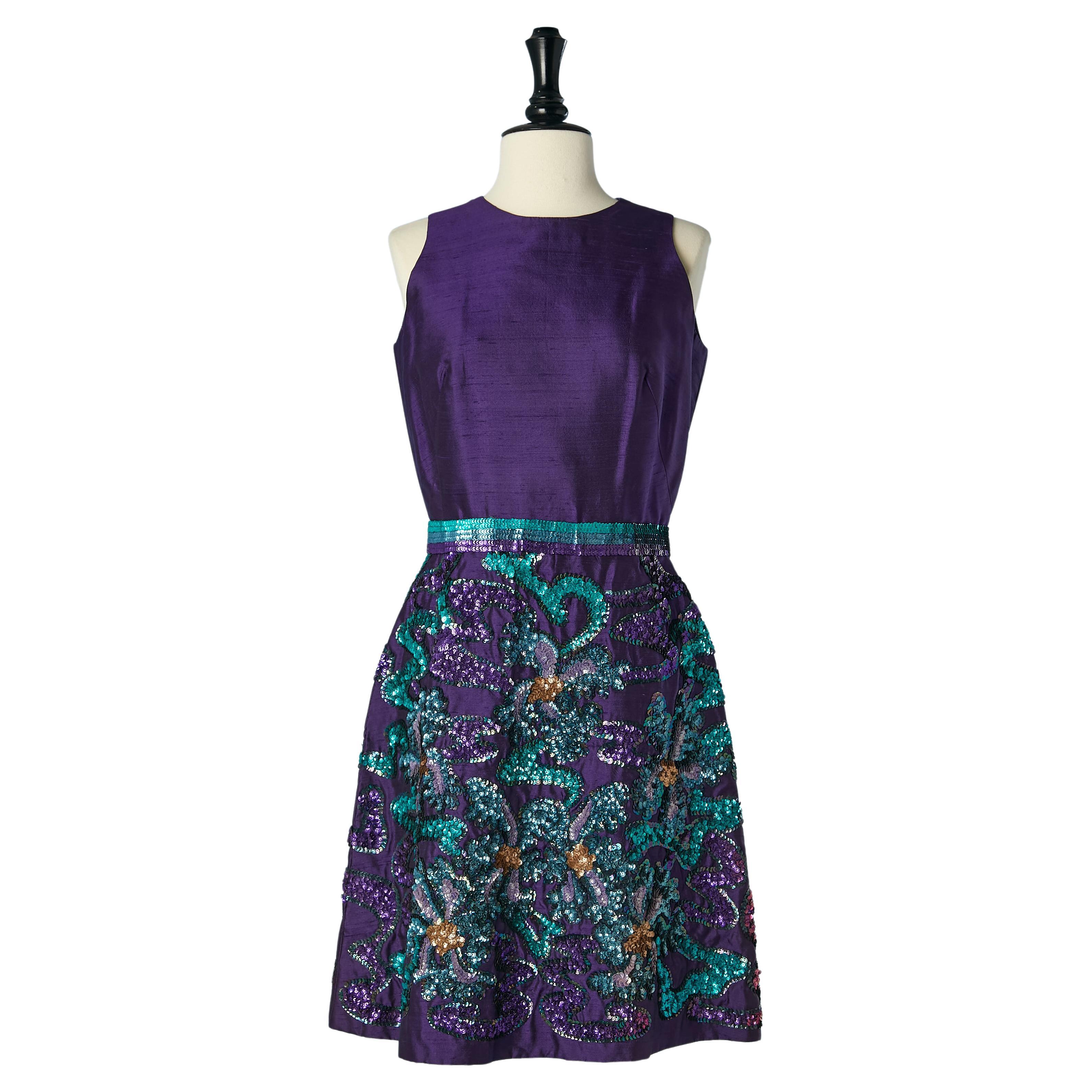 Purple shantung cocktail dress with sequins embroideries on the skirt Circa 1960 For Sale