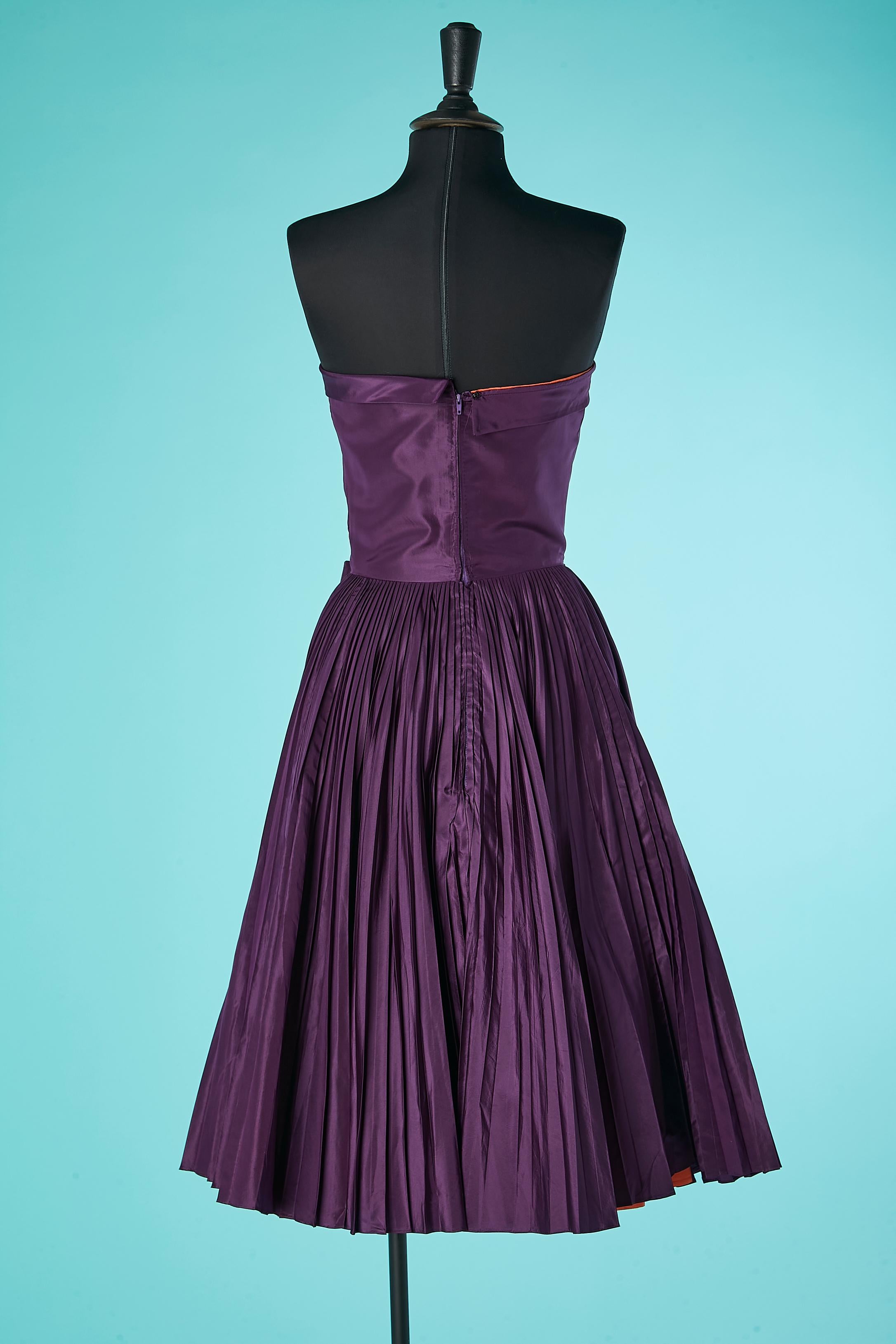 Purple silk bustier cocktail dress with pleated skirt Nina Ricci Haute-Boutique  For Sale 2
