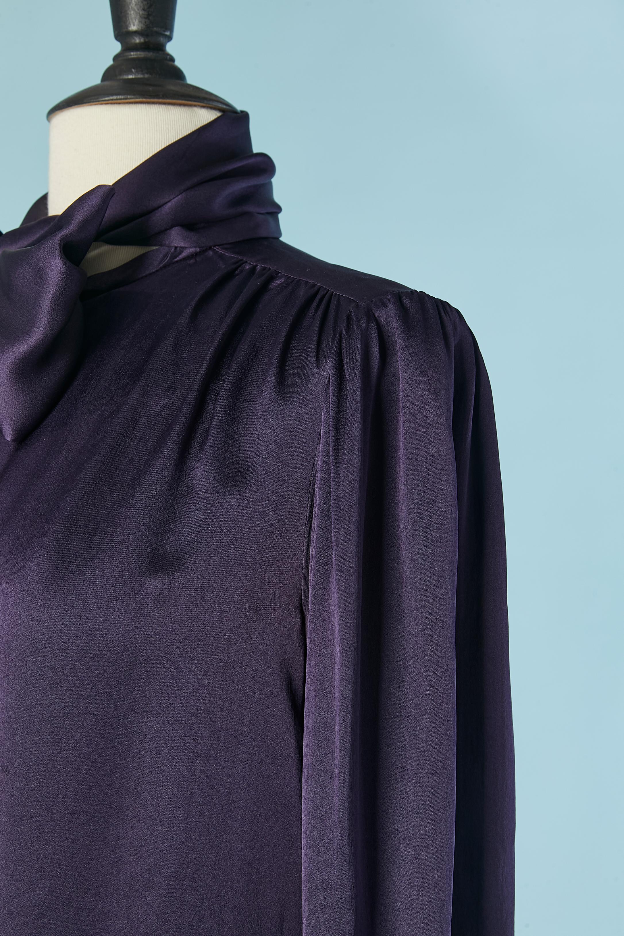 Purple silk shirt with bow tie SAINT LAURENT RIVE GAUCHE In Excellent Condition For Sale In Saint-Ouen-Sur-Seine, FR