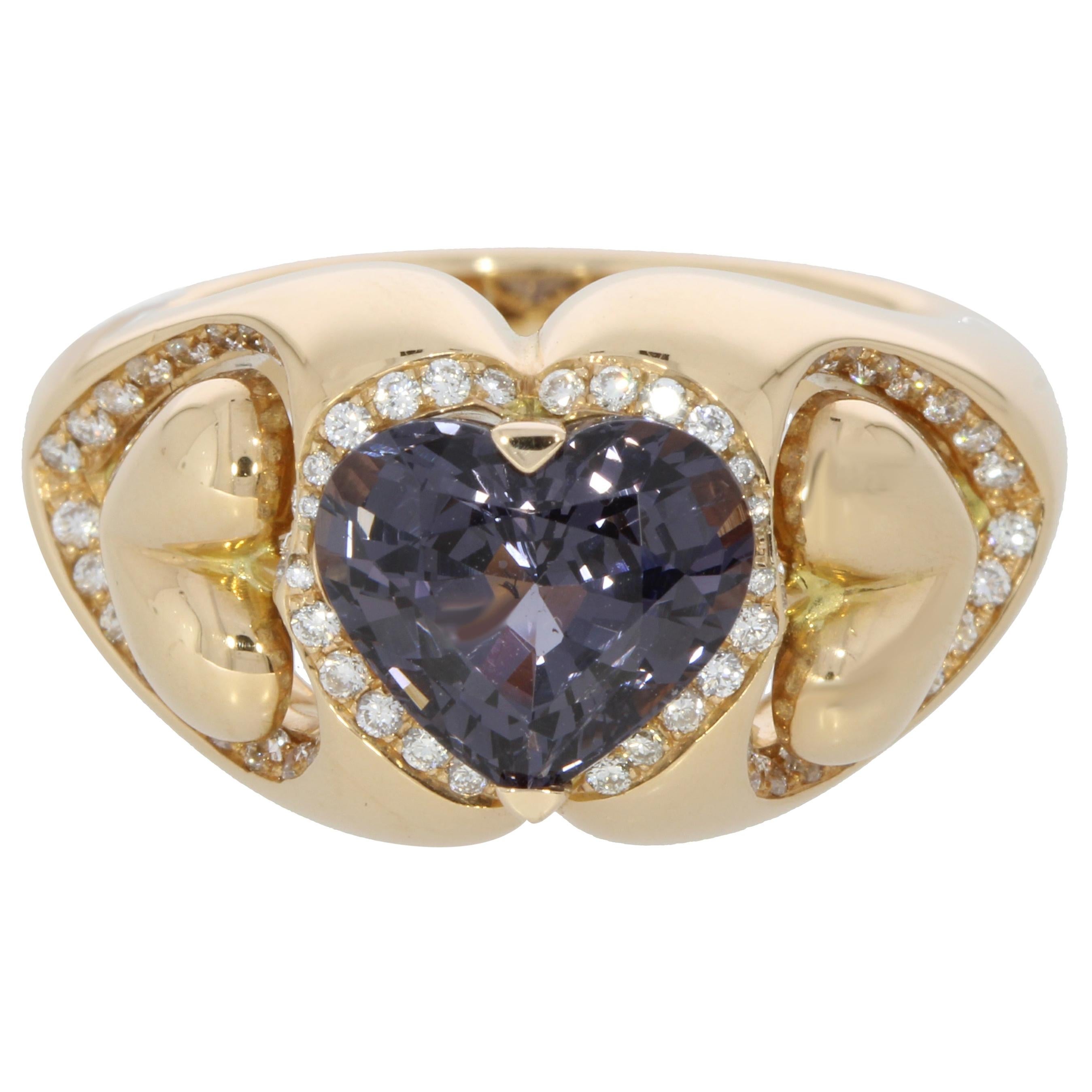 Purple Spinel and Diamond Heart Ring 18 Karat Collection by Niquesa For Sale