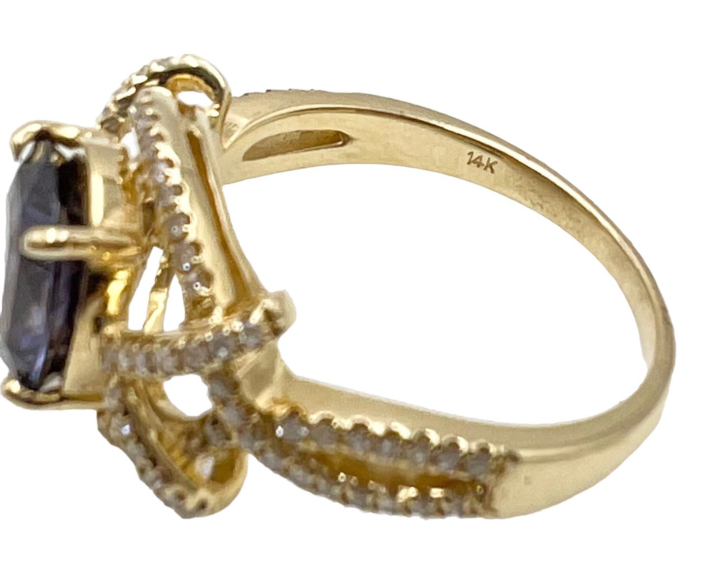 Ring mit lila Spinell und Diamanten im Zustand „Hervorragend“ im Angebot in Salinas, CA