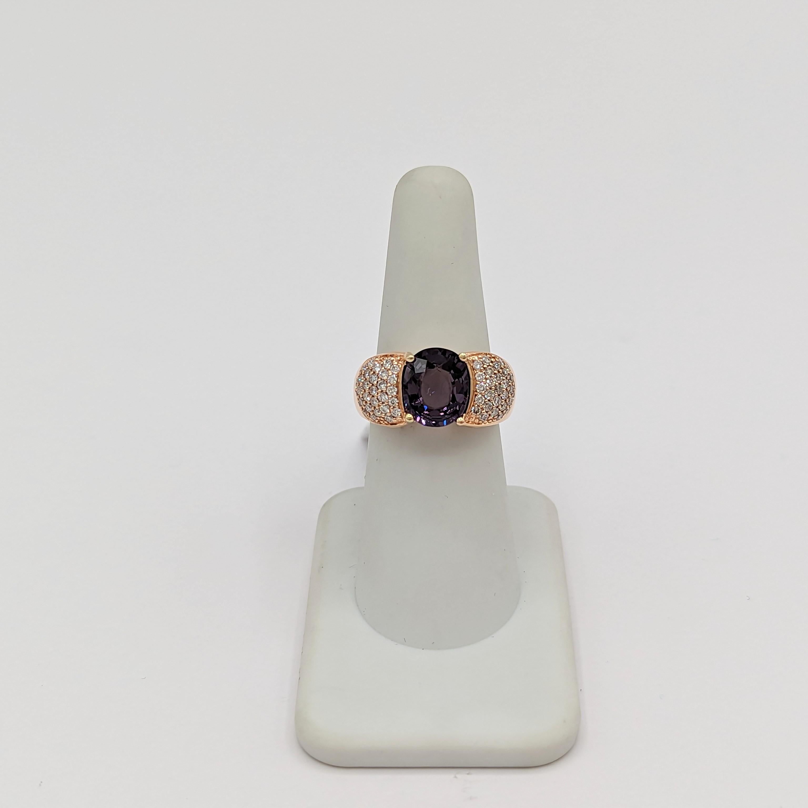 Purple Spinel and White Diamond Ring in 18K Rose Gold In New Condition For Sale In Los Angeles, CA