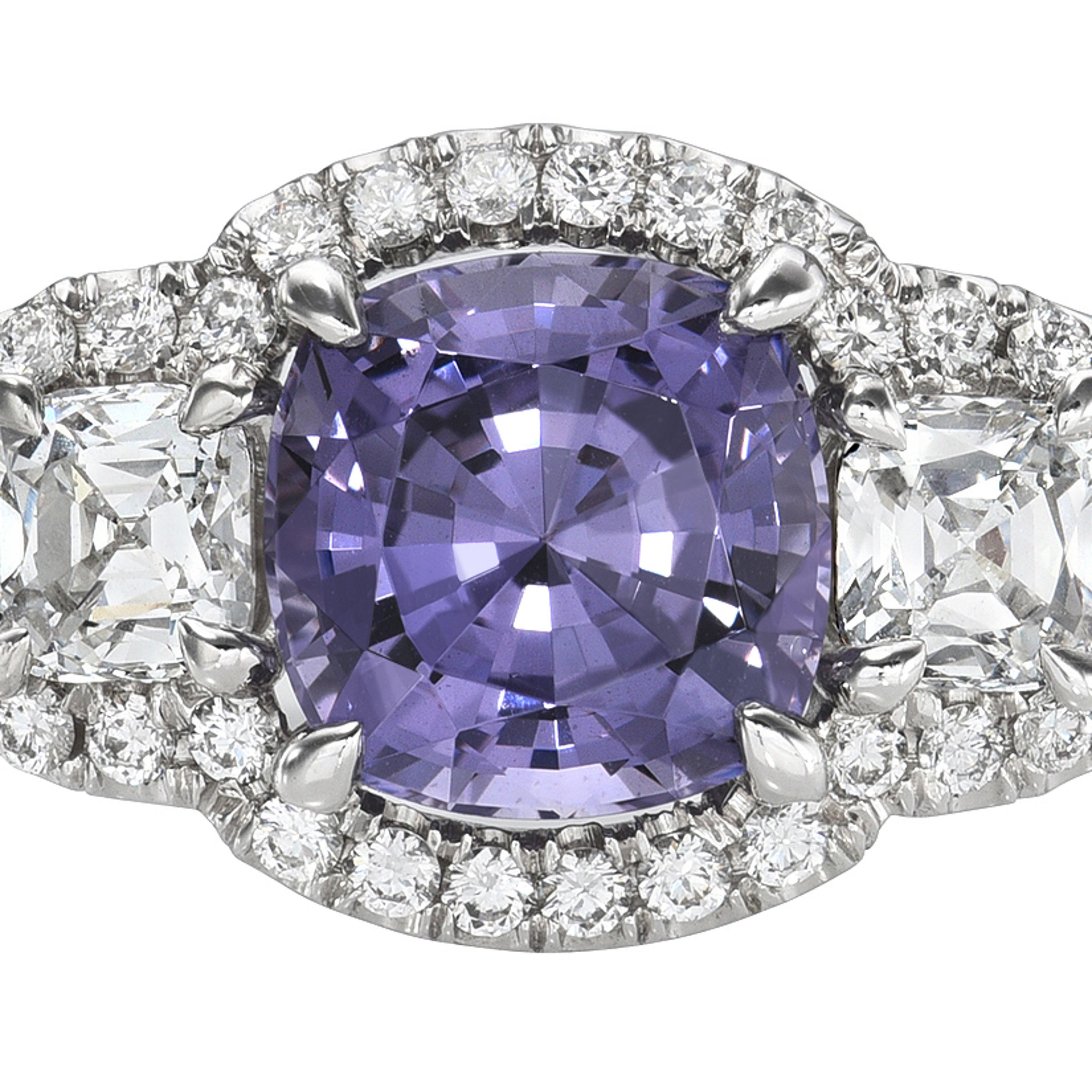 Lila Spinell Ring 2,30 Karat Kissenschliff natürlicher Lavendel - Schmuck Beverly Hills im Angebot 1