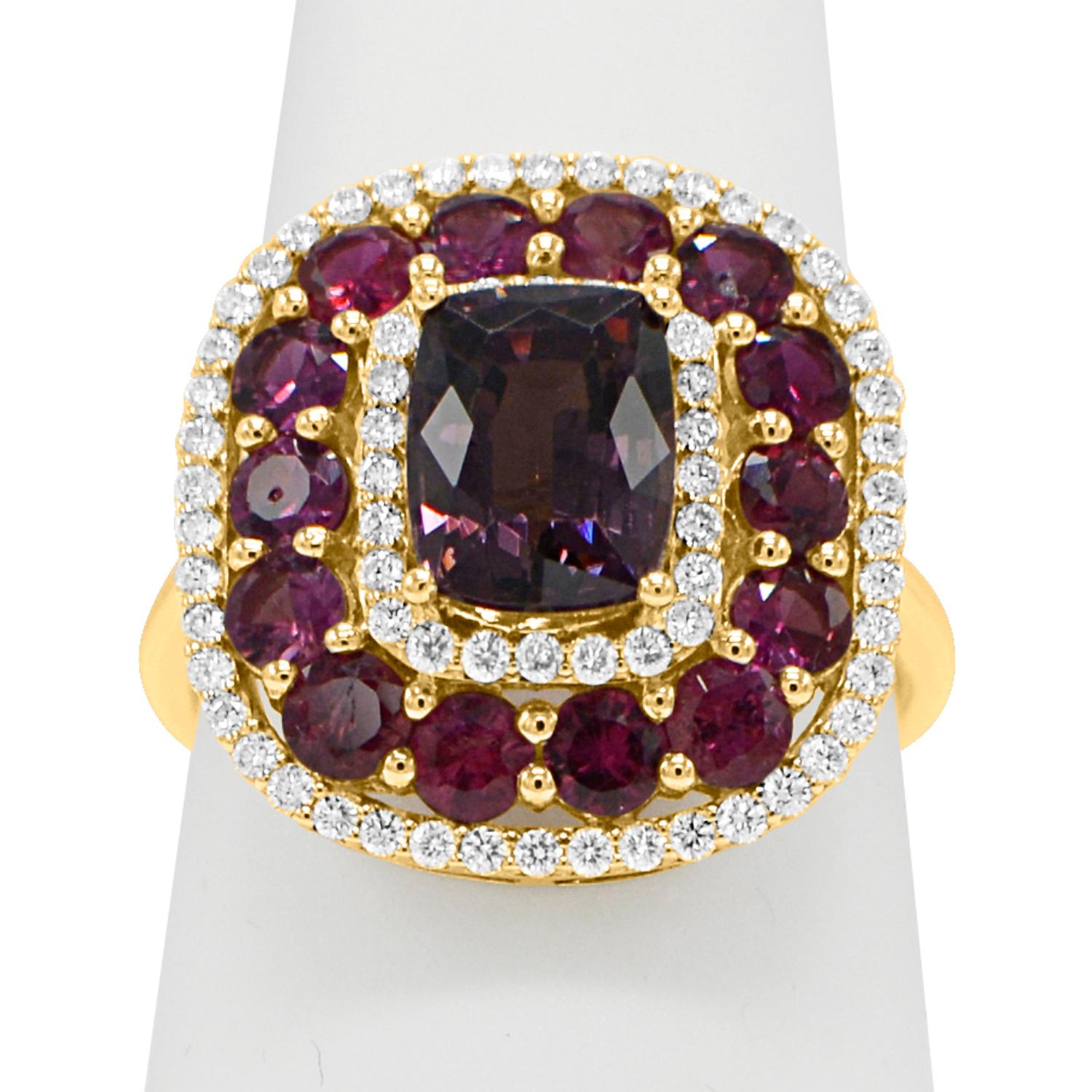 Purple Spinel Ring and Ruby, 14 Karat Rose Gold Cushion Shape Spinel 2.40 Carat In New Condition In Brooklyn, NY