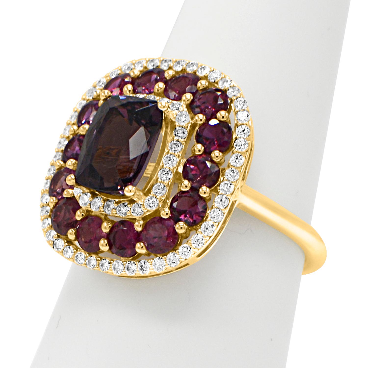 Women's Purple Spinel Ring and Ruby, 14 Karat Rose Gold Cushion Shape Spinel 2.40 Carat