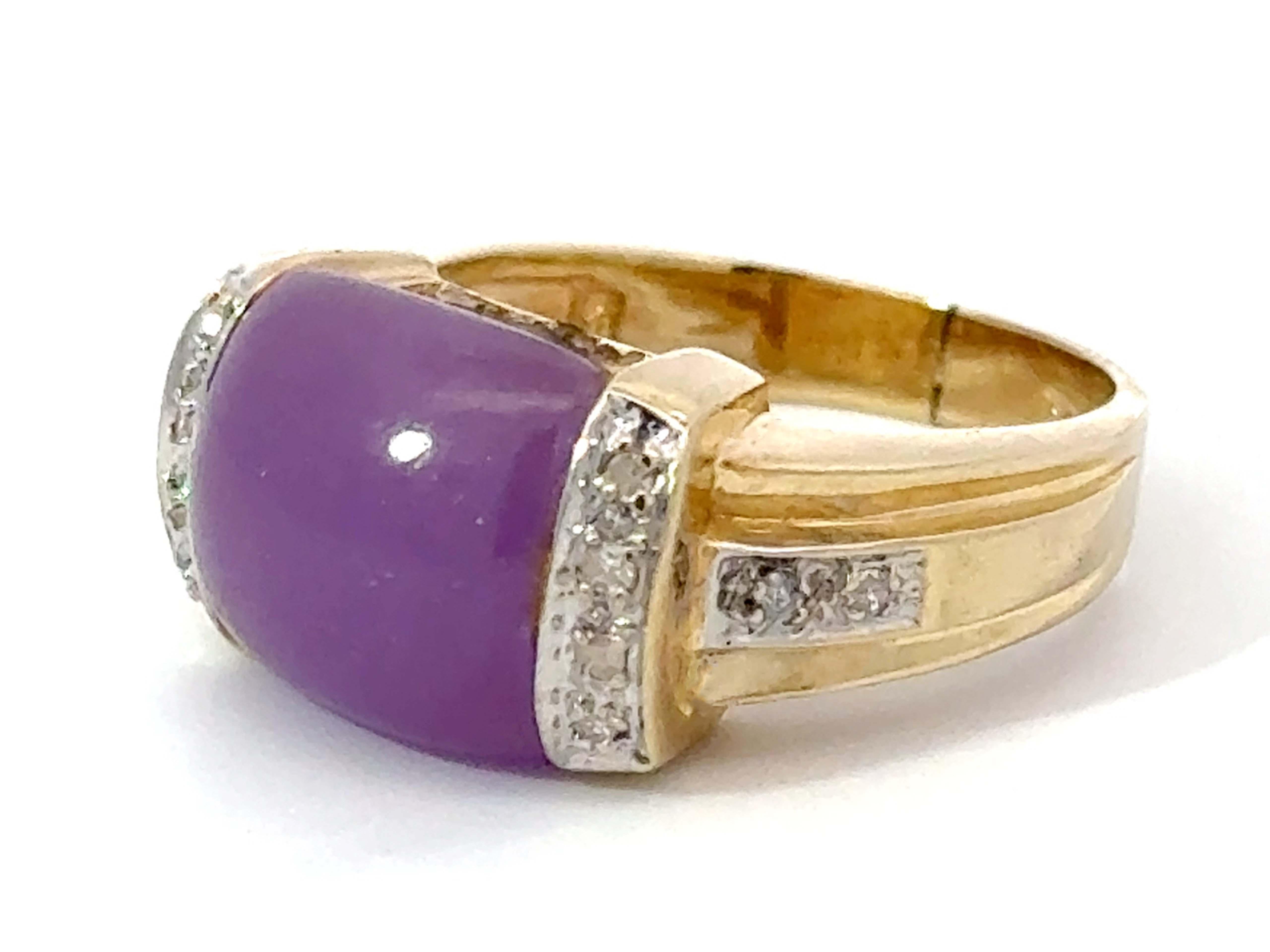 Purple Square Cabochon Jade and Diamond Ring 14k Yellow Gold In Excellent Condition For Sale In Honolulu, HI