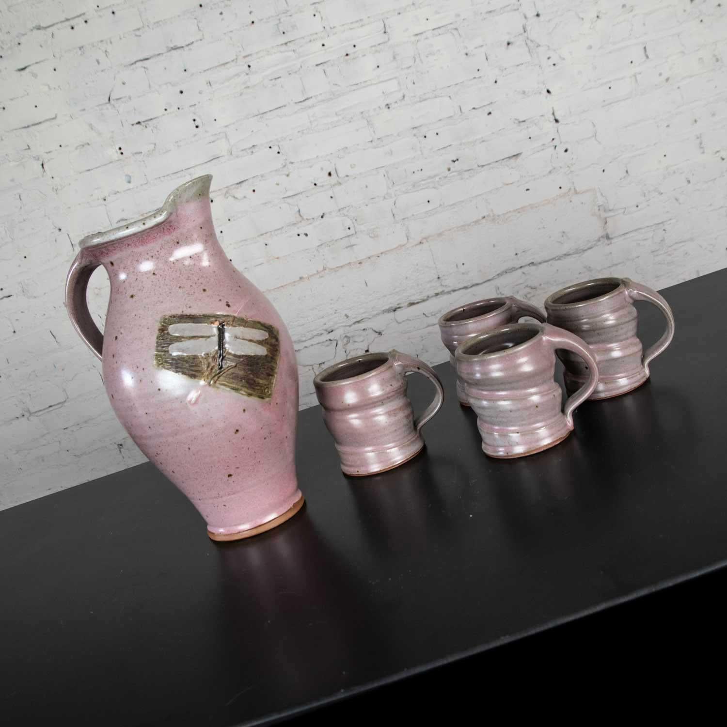 Vernissé Ensemble de chocolat chaud 1 pichet et 4 tasses en céramique violette Studio Pottery faits à la main en vente