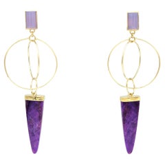 Boucles d'oreilles circulaires pendantes en or jaune 14 carats, Sugilite mauve et Calcédoine