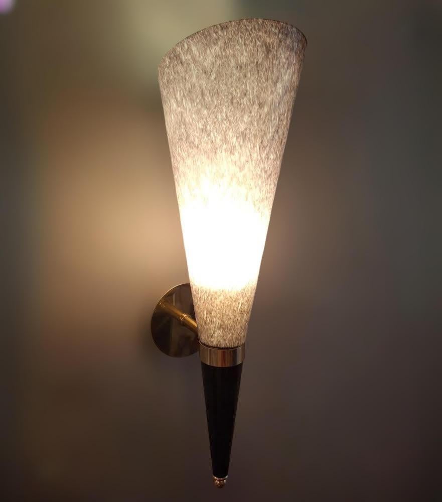 Lámpara Torchere violeta claro Moderno de mediados de siglo en venta