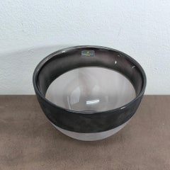 Lila zweifarbige Kunstglasschale, minimalistisches Design, ideal als Geschenk für den Winter