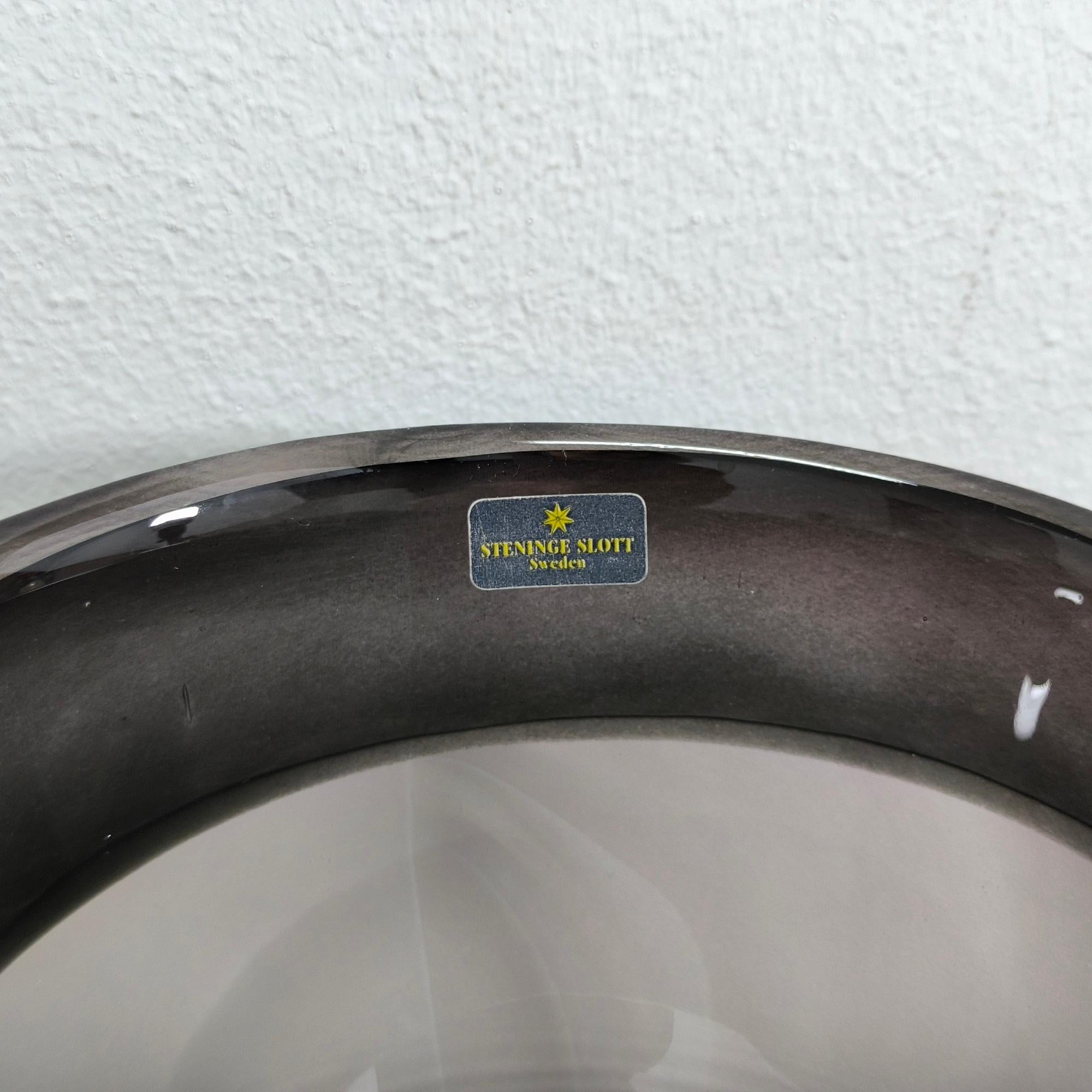 Scandinavian Modern Purple Two-Tone Art Glass Bowl, Minimalist Design, Ideal for a Winter Gift. For Sale