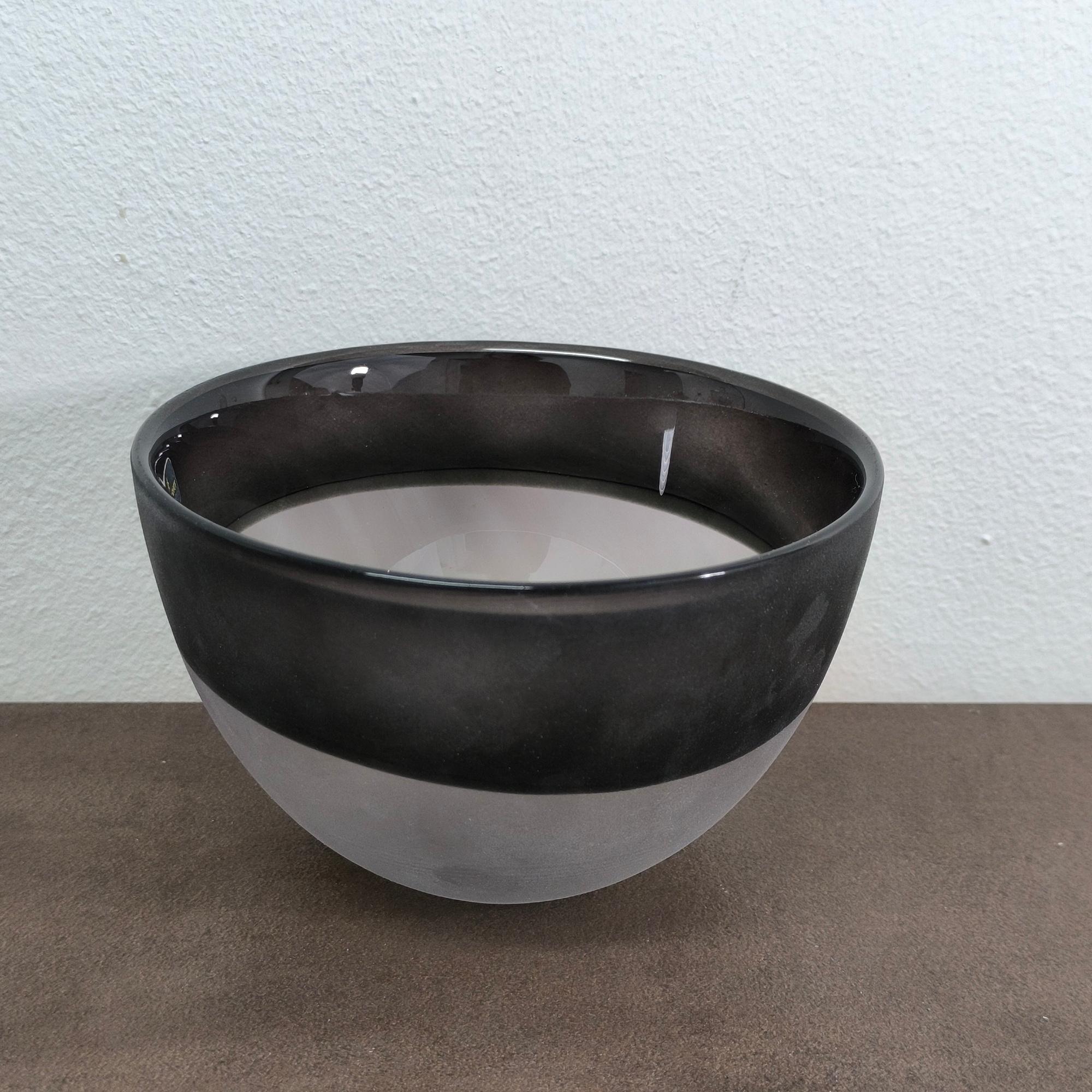 Purple Two-Tone Art Glass Bowl, Minimalist Design, Ideal for a Winter Gift. For Sale 3