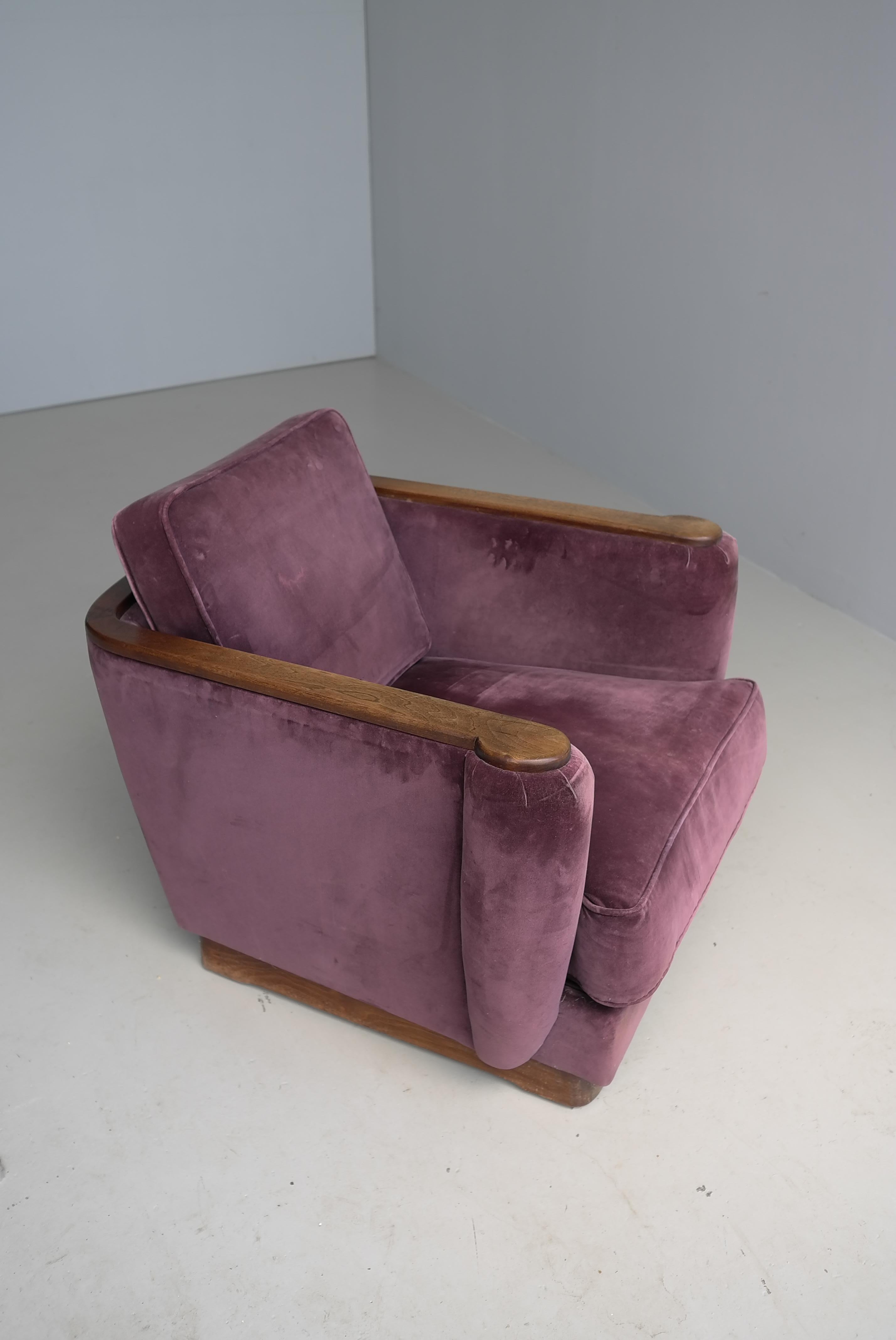 Purple Velvet and Wooden Art Deco Lounge Chair, France 1930's For Sale 1