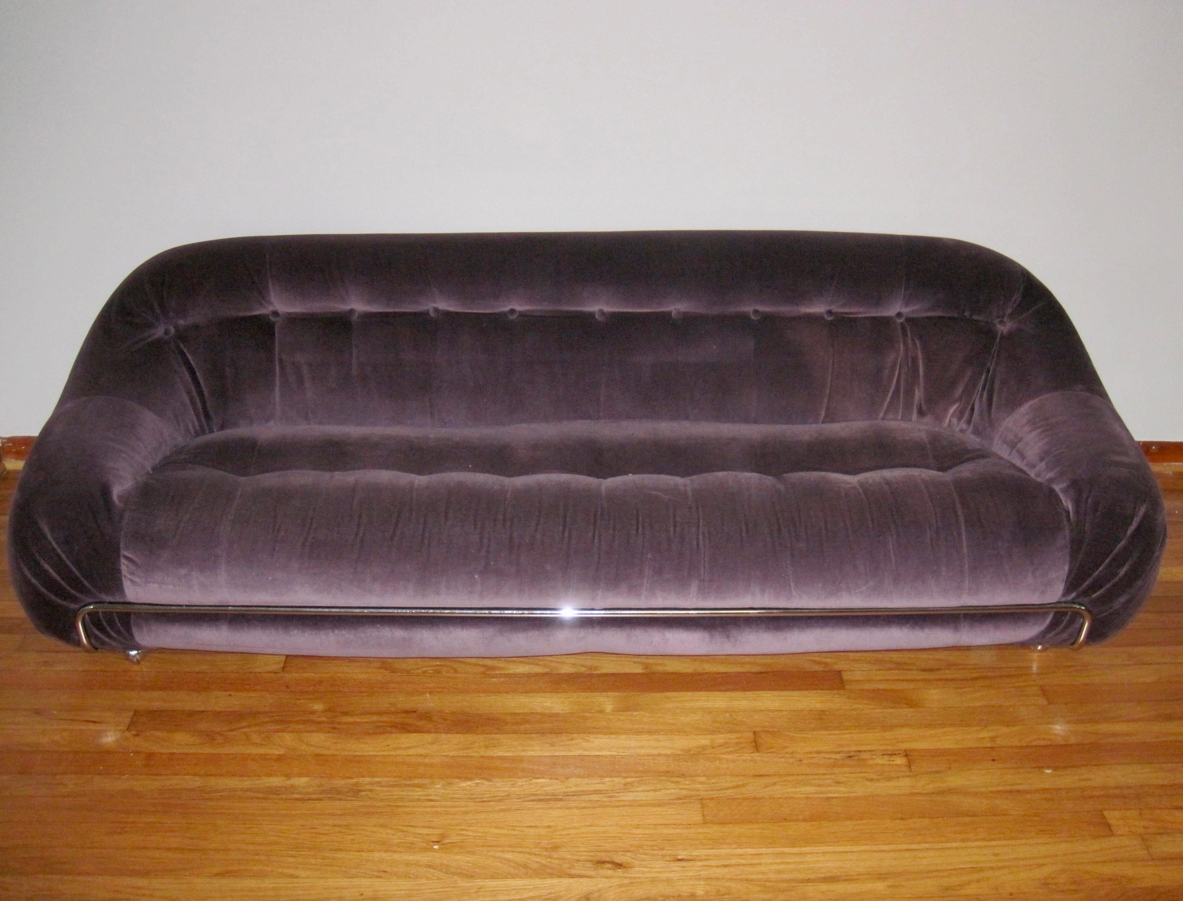 Post-Modern Purple Velvet Sofa in the Manner of Tobia Scarpa Soriana