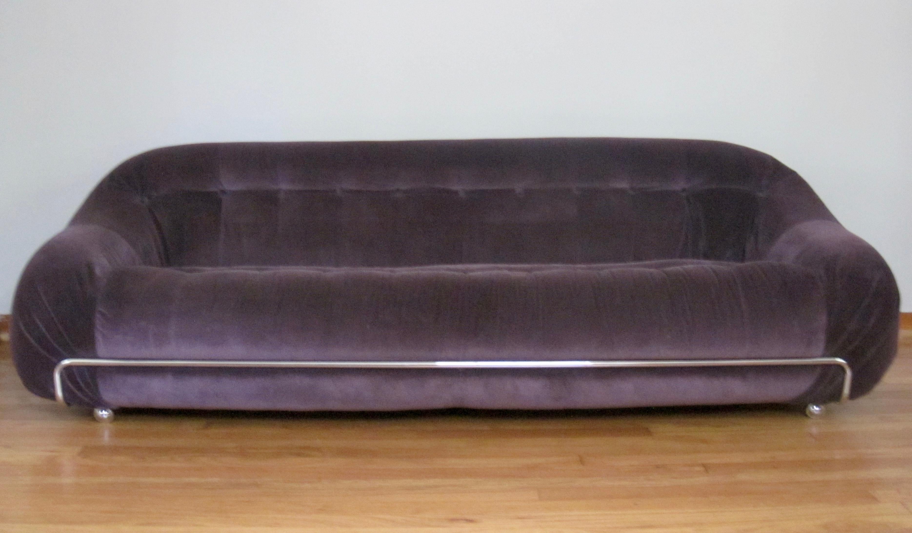 Unknown Purple Velvet Sofa in the Manner of Tobia Scarpa Soriana