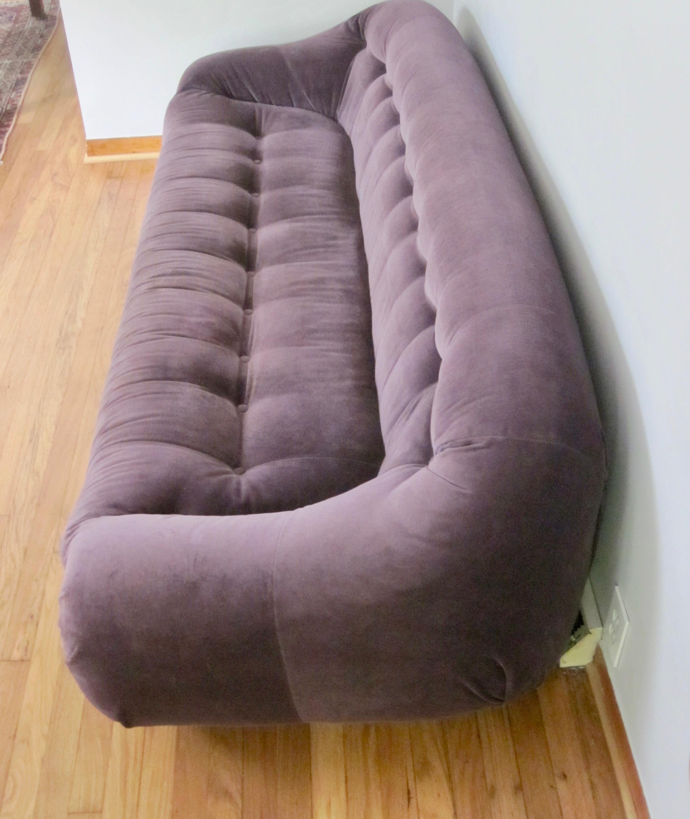 Purple Velvet Sofa in the Manner of Tobia Scarpa Soriana In Good Condition In Ferndale, MI