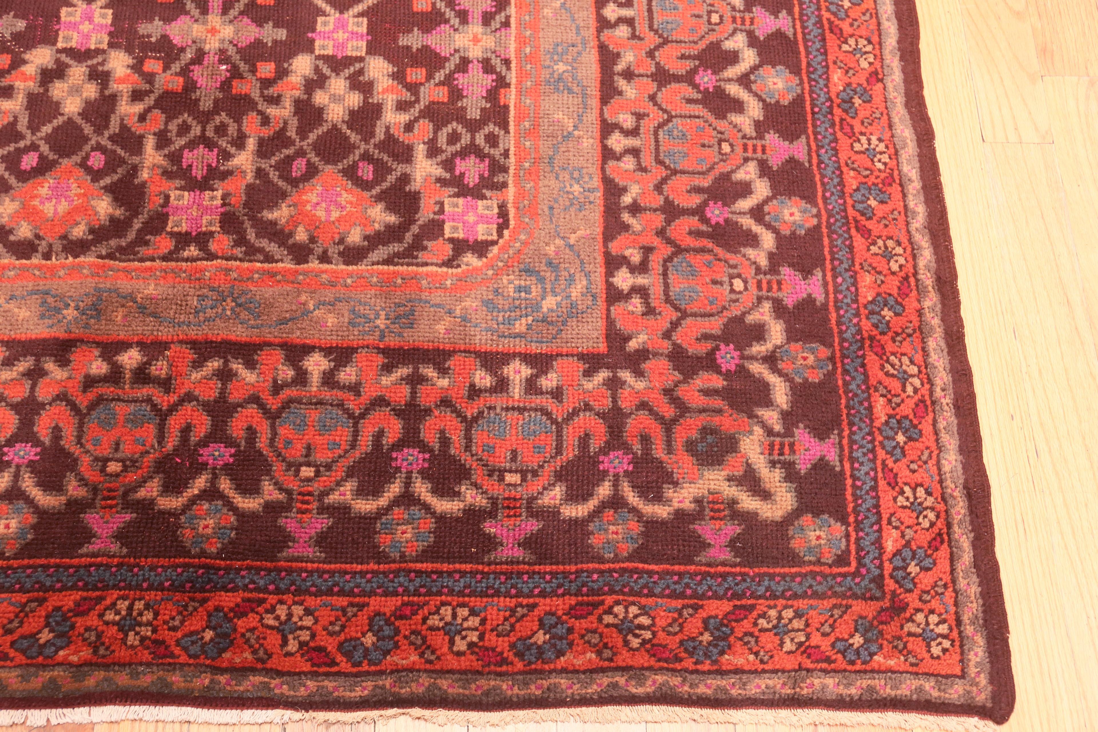Vintage German Continental Rug. Size: 8 ft 2 in x 11 ft 8 in In Excellent Condition For Sale In New York, NY