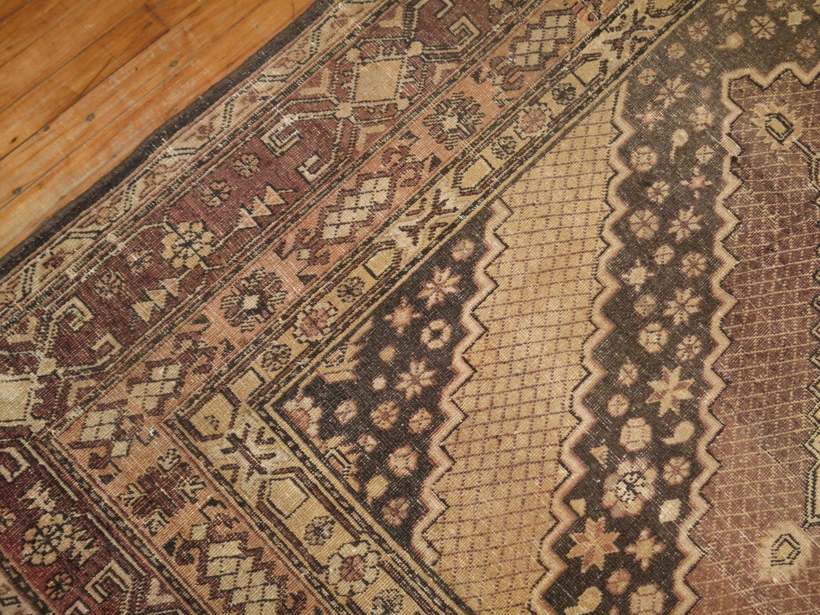 Vintage Khotan-Teppich in Violett (Mitte des 20. Jahrhunderts) im Angebot