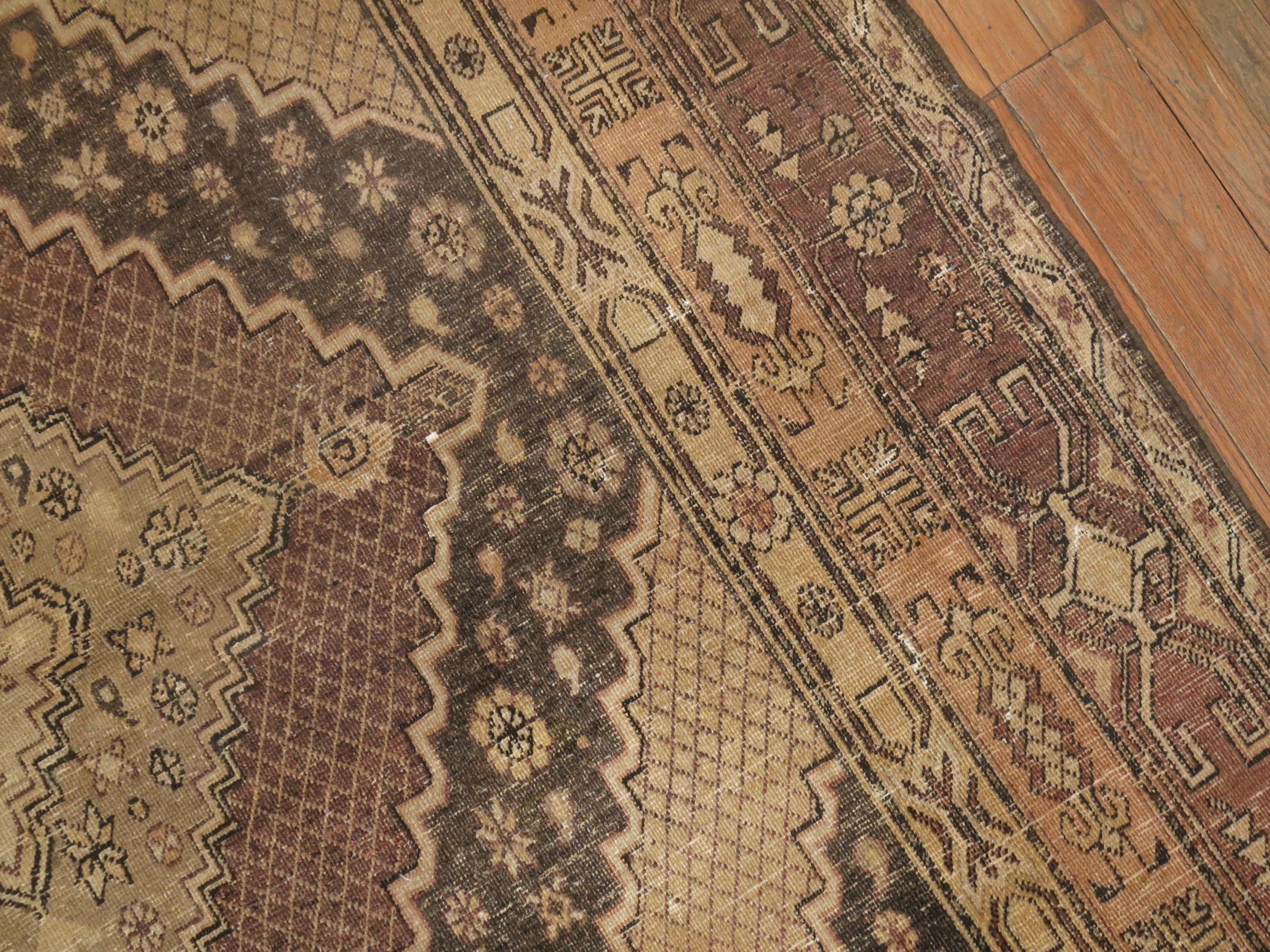 Vintage Khotan-Teppich in Violett (Wolle) im Angebot