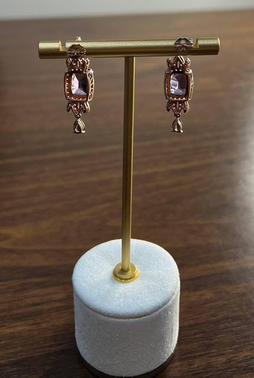 Orecchini a goccia in oro rosa 14 carati con diamante e ametista viola. In condizioni Nuovo in vendita a Oakton, VA