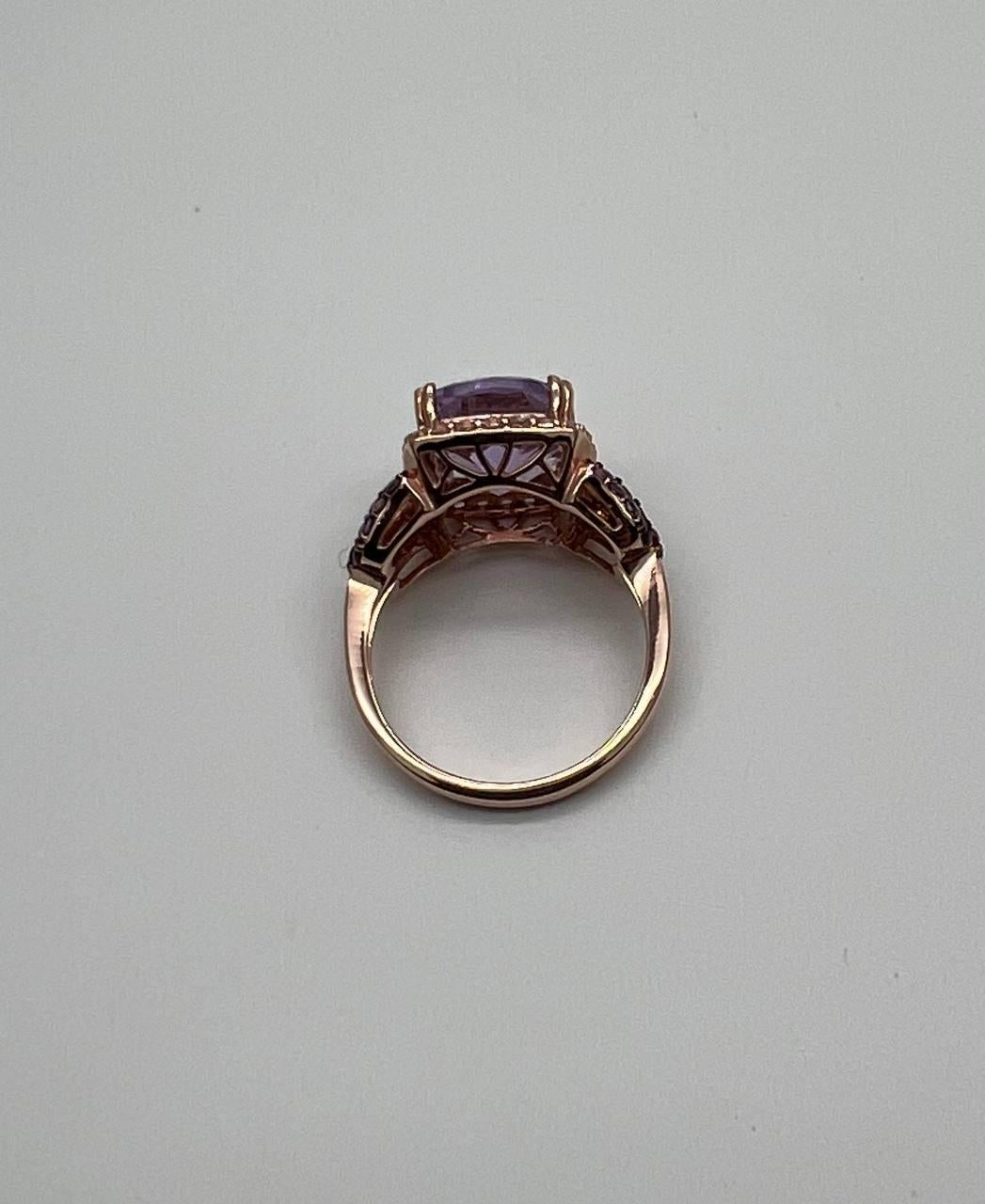 Anillo de oro rosa de 14 quilates con gota de amatista violeta púrpura y halo de diamantes en venta 9