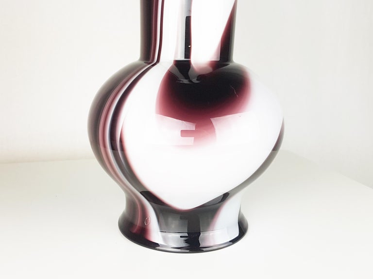 Italian Purple & White Murano Glass 1970s Vase by Carlo Moretti For Sale