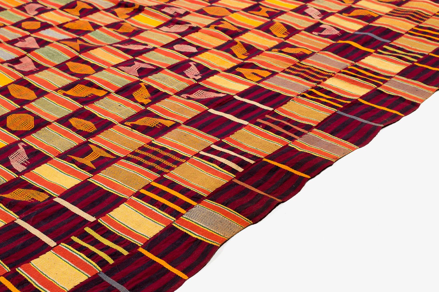 Tribal Textile africain violet de Ewe Kente, milieu du siècle dernier en vente