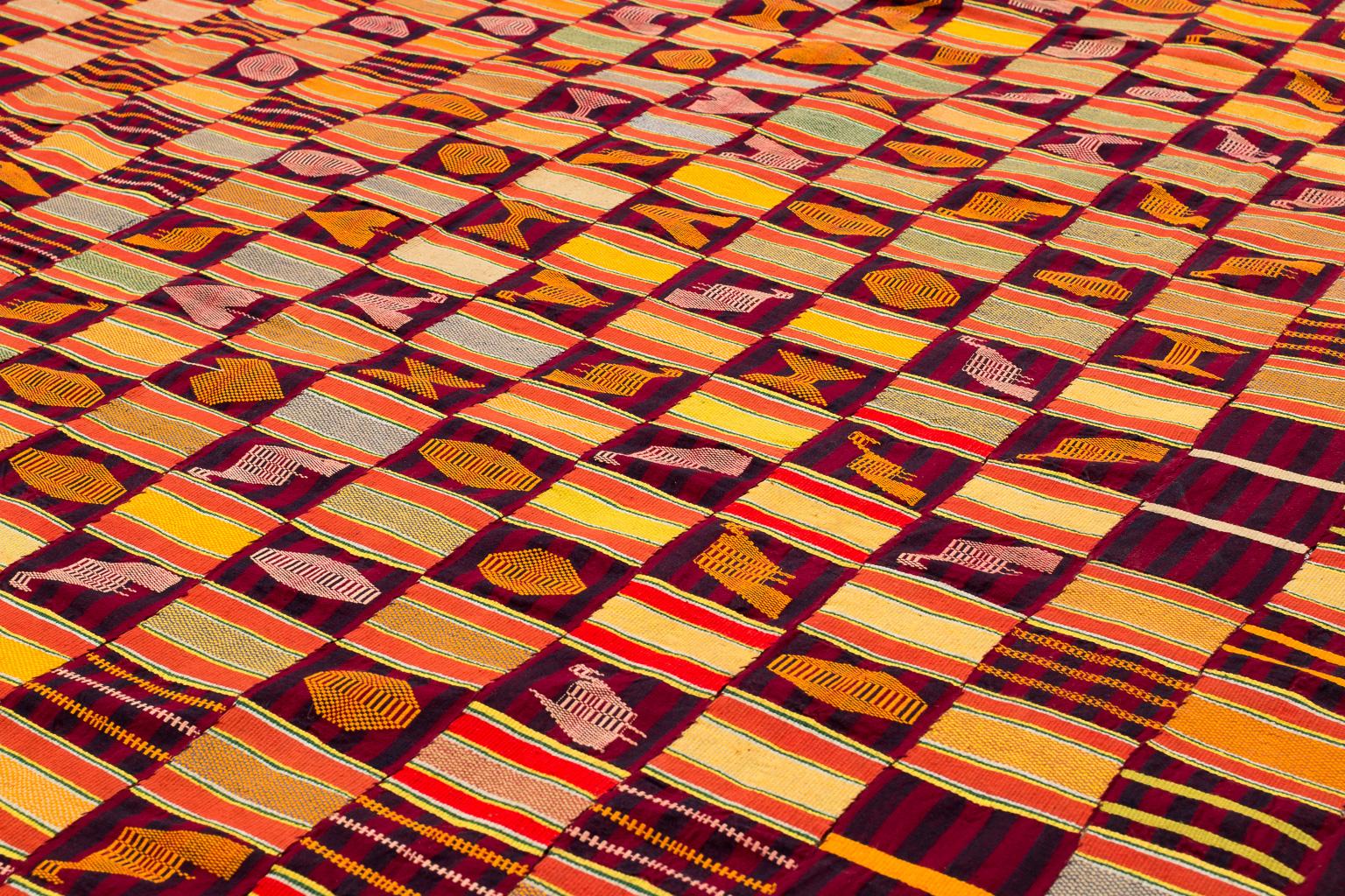 Textile africain violet de Ewe Kente, milieu du siècle dernier Excellent état - En vente à New York, NY