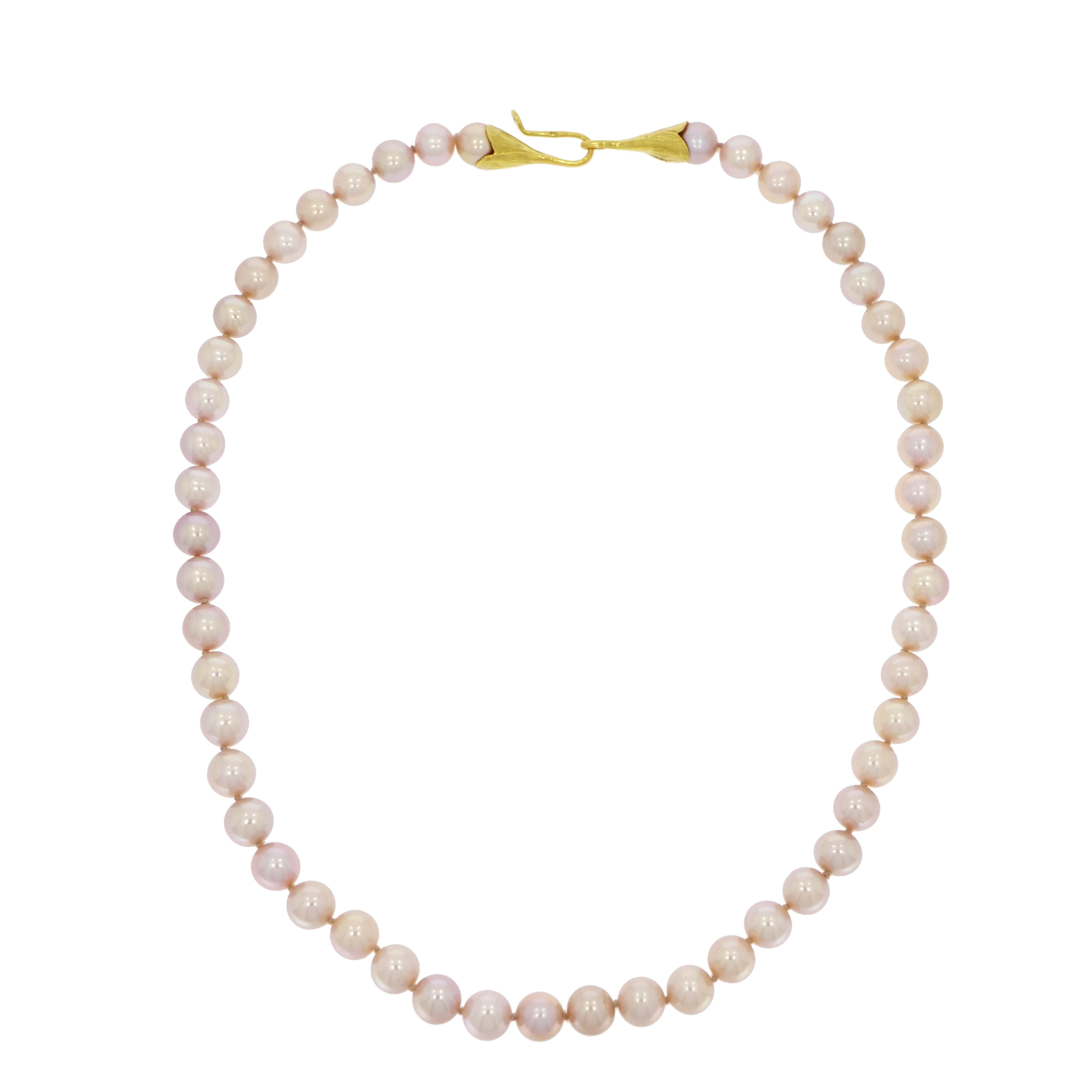 Lila Perlenkette mit Gelbgold-Verschluss