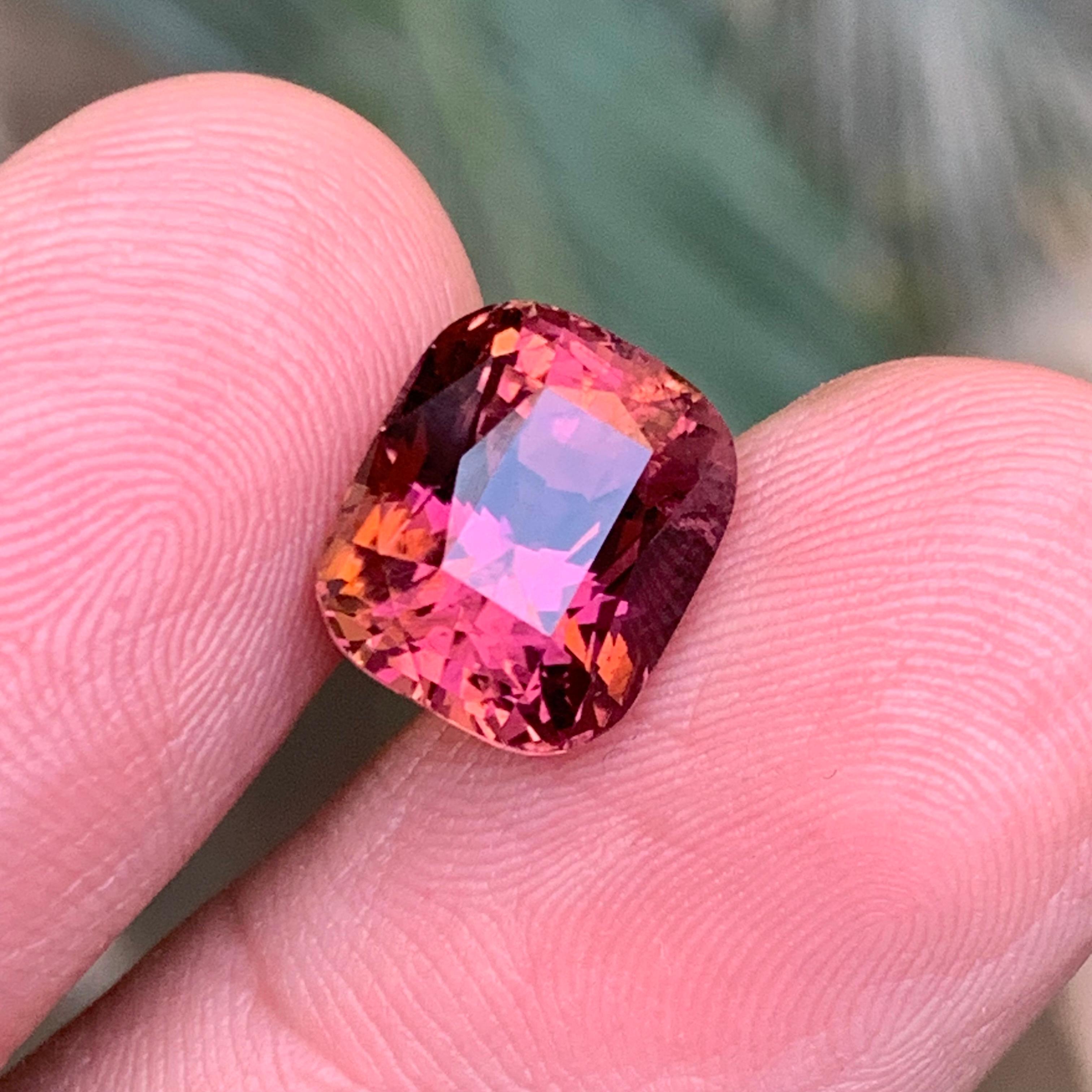 Tormalina rosa violacea da 6,95 carati con taglio a cuscino, gemma naturale sfusa per anello in vendita 1