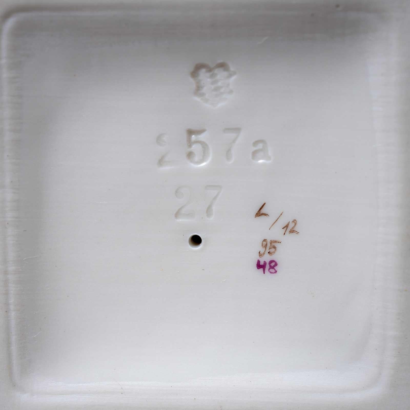 Putti come Diana e Hermes, Nymphenburg Porcelain, primo quarto del XX secolo in vendita 6