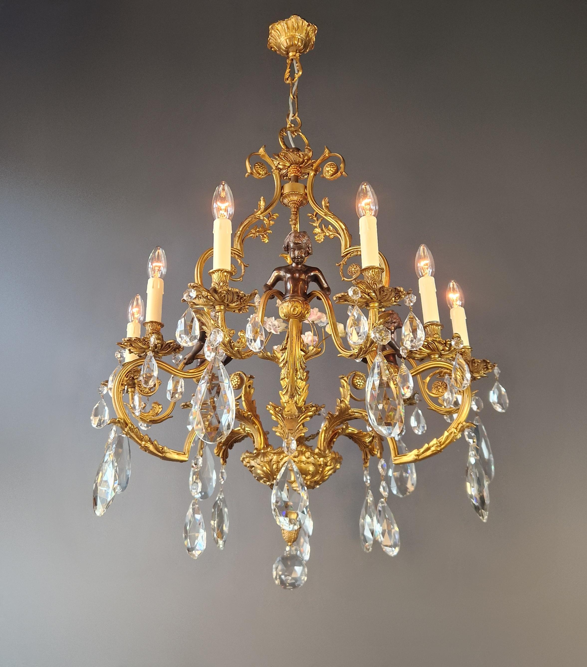 Noué à la main Putti Lustre Baroque Cristal Or Corbeille Laiton Antique Porcelaine rose en vente