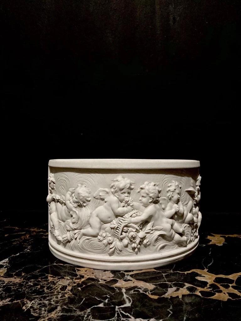 European Putti Console Vase 20th century For Sale