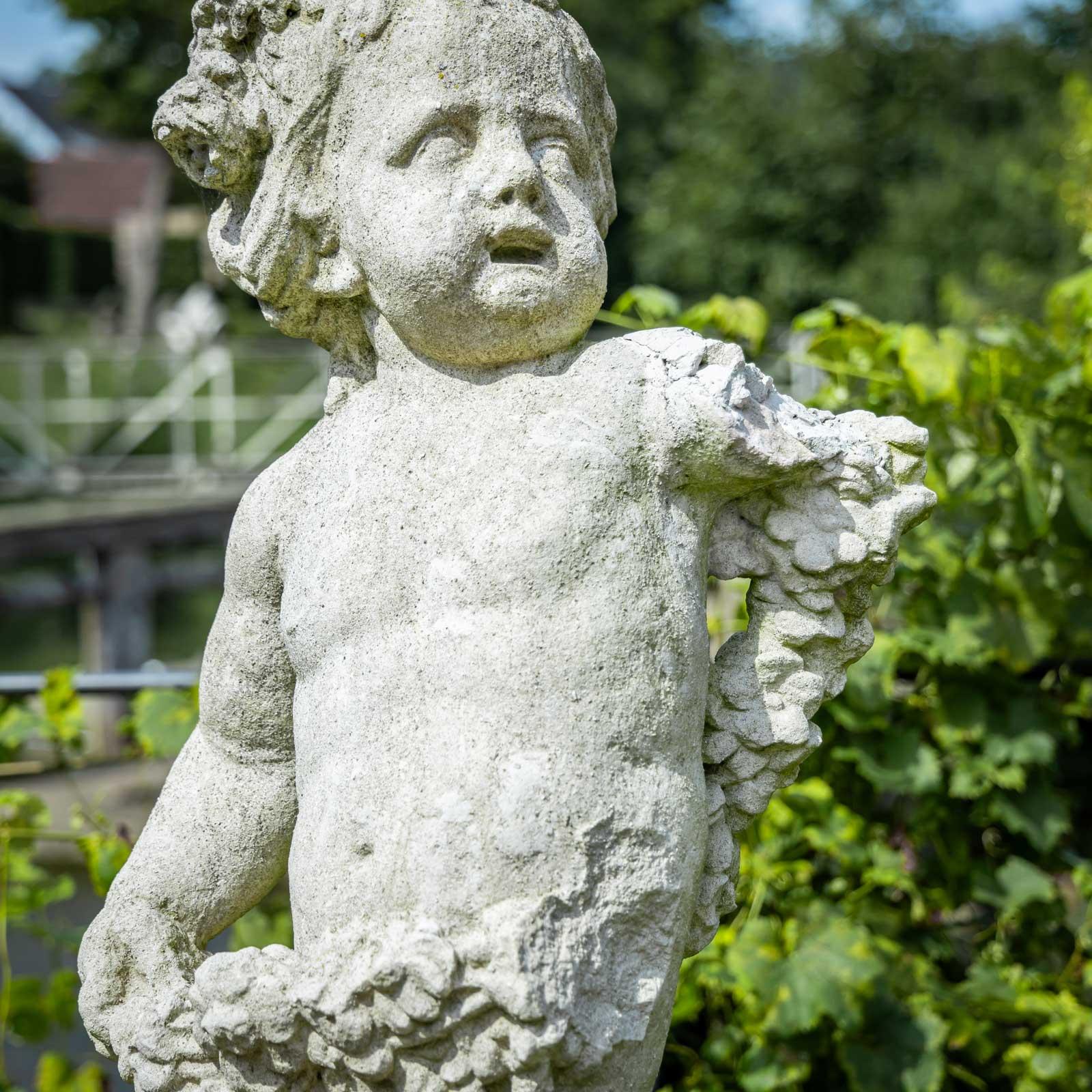 Putto comme personnification du printemps, 20e siècle en vente 1