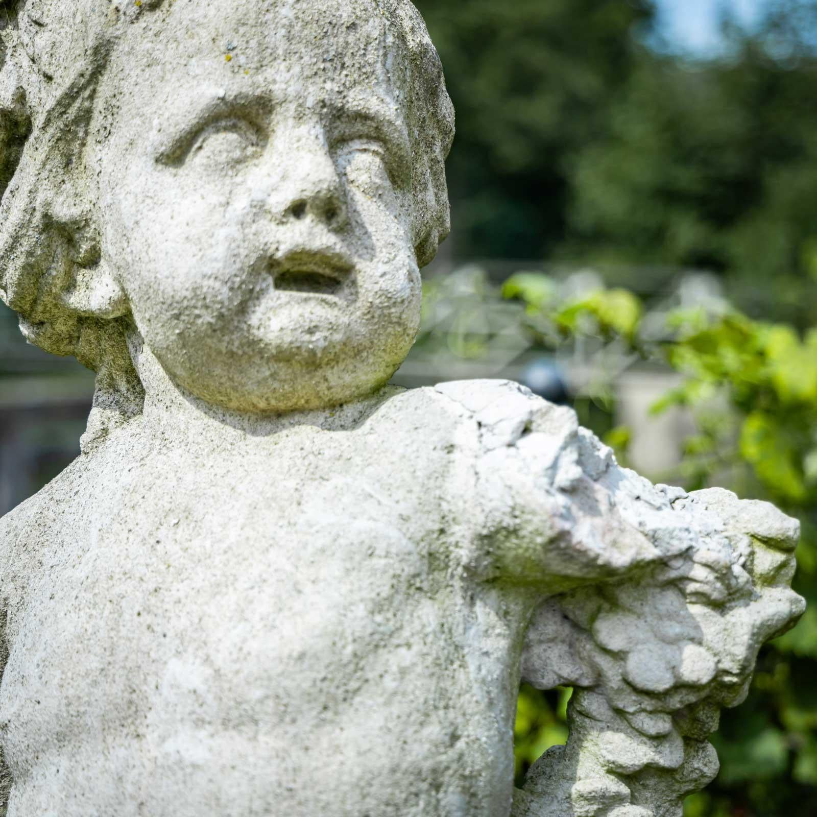 Putto comme personnification du printemps, 20e siècle en vente 3