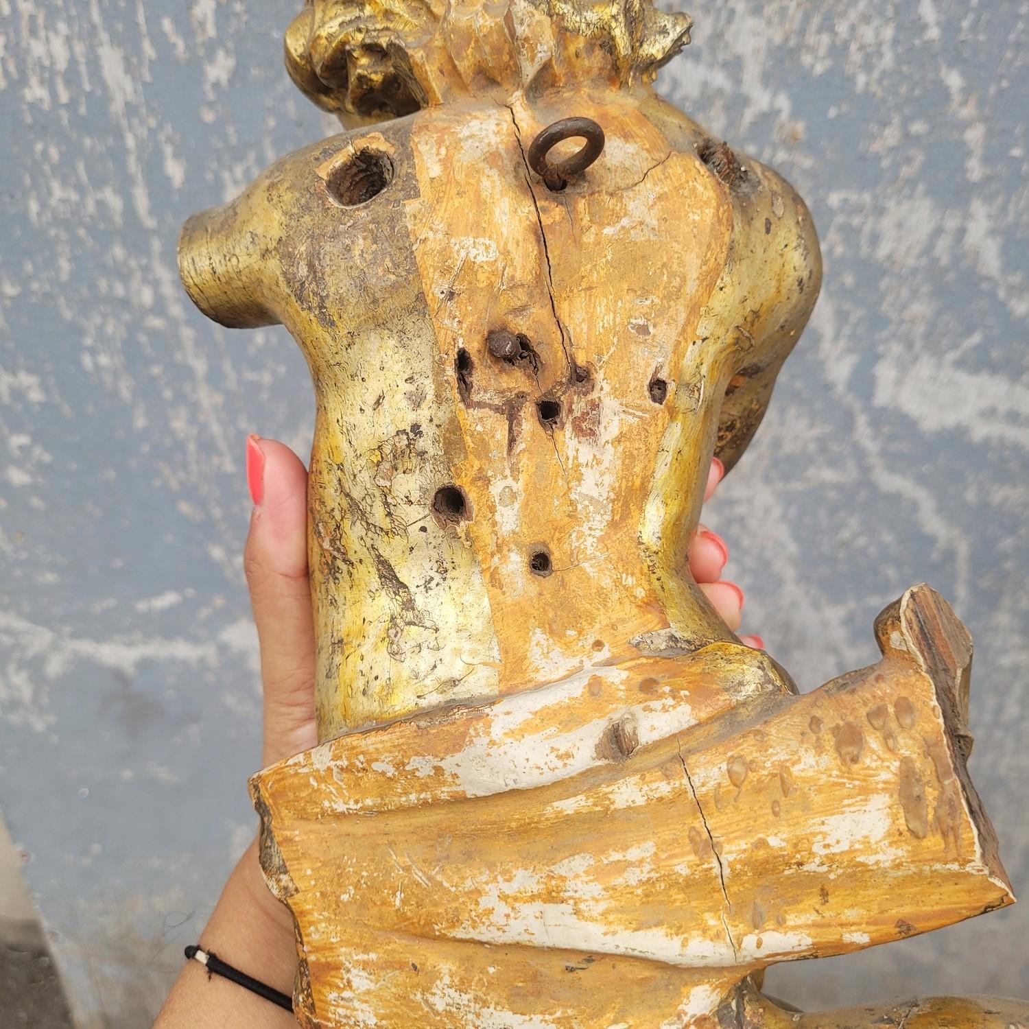 Putto en Wood Wood doré avec la Mecque, époque 17e/18e siècle en vente 7
