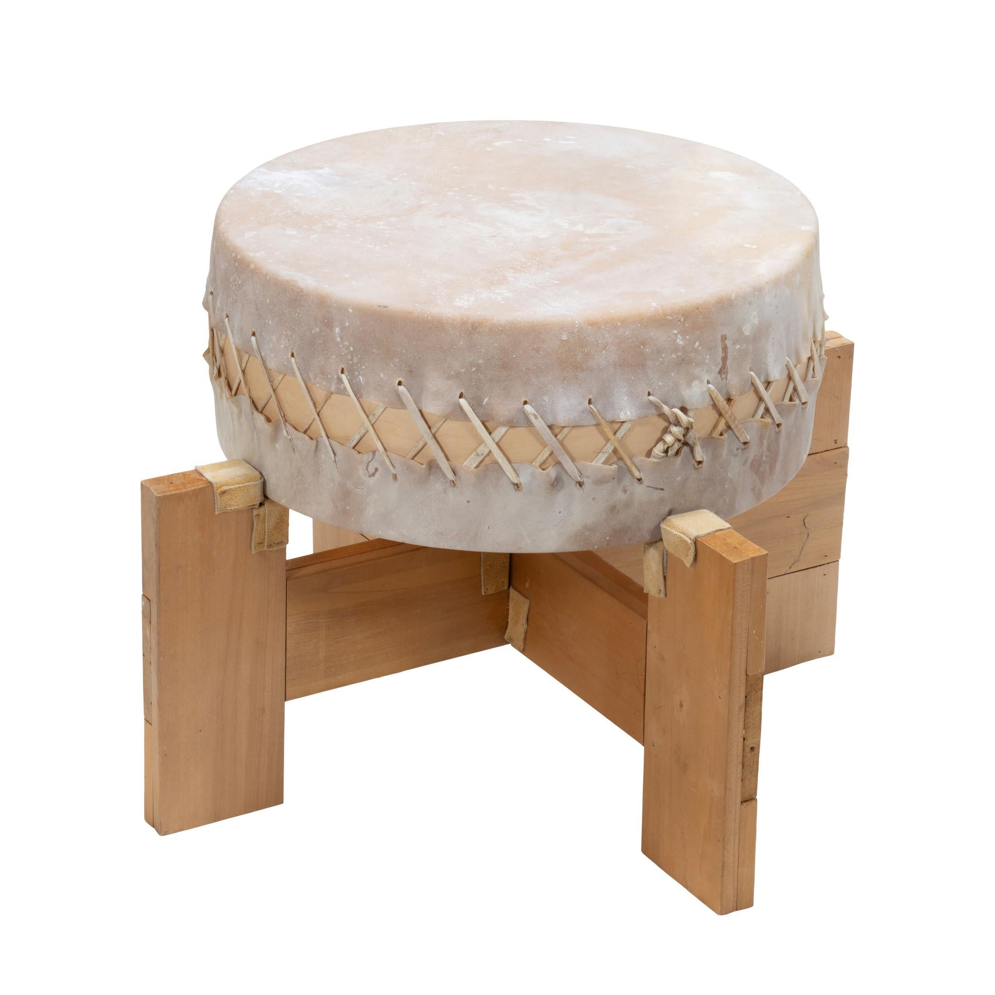 Puyallup Powwow Drum With Stand In Good Condition For Sale In Coeur d'Alene, ID