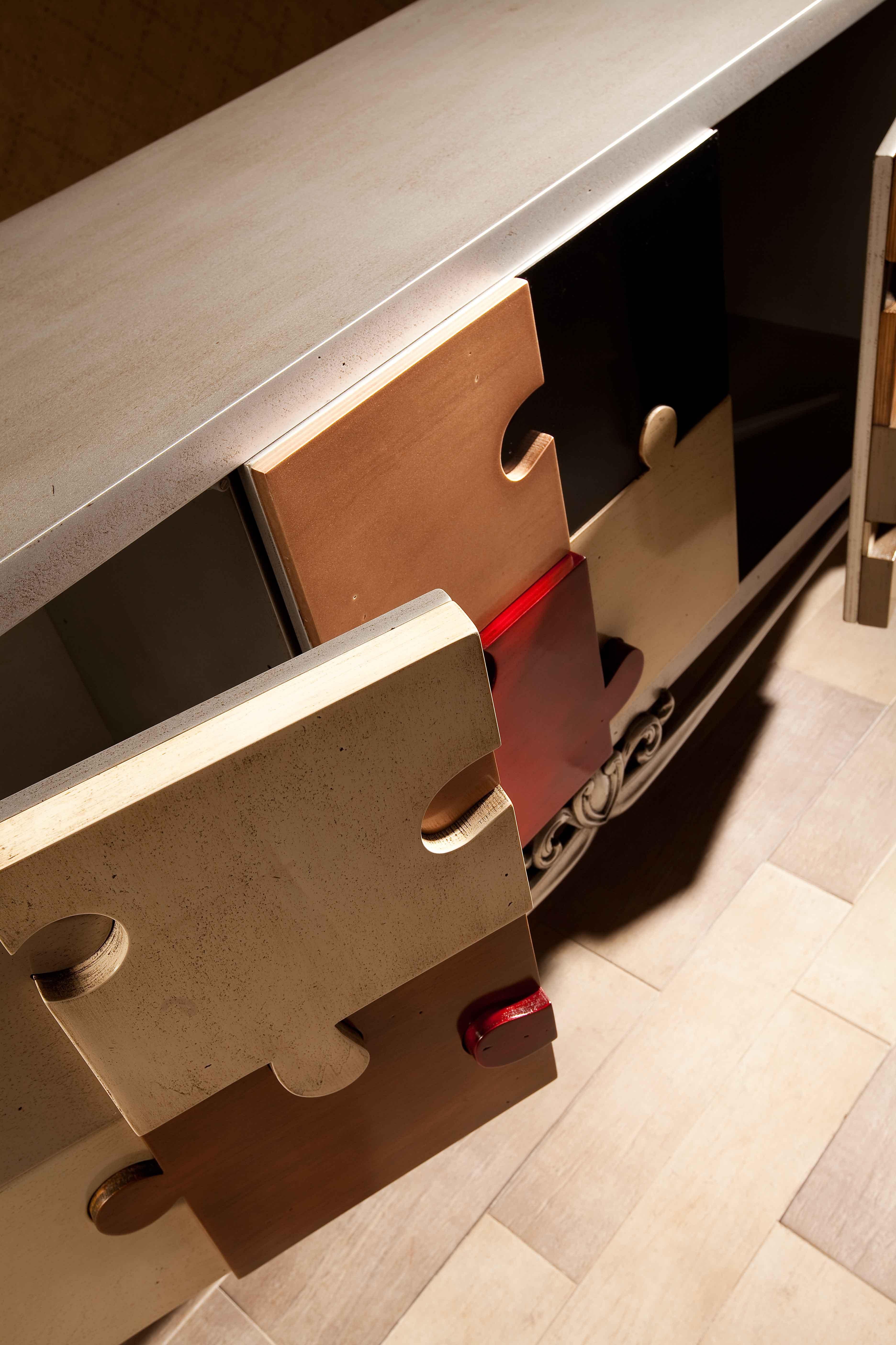 Aparador Puzle, Tres Puertas, by Lola Glamour Madera en venta