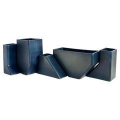 Puzzle by Kalou Dubus, Modulares Set aus Keramikvase und Pflanzgefäß, satinblaue Glasur